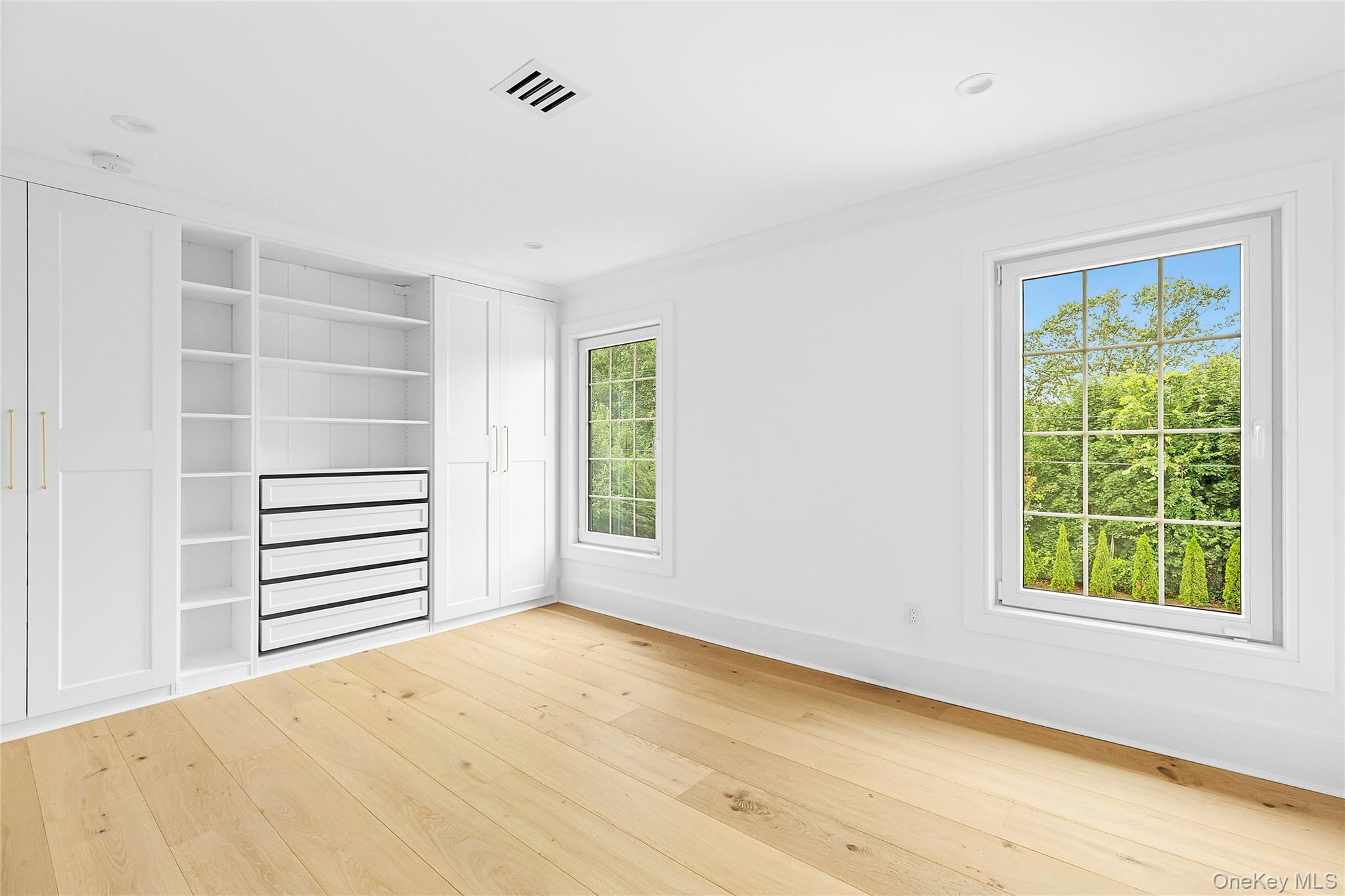 Single Family Arthur Nassau County, NY 11530, MLS-892323-13