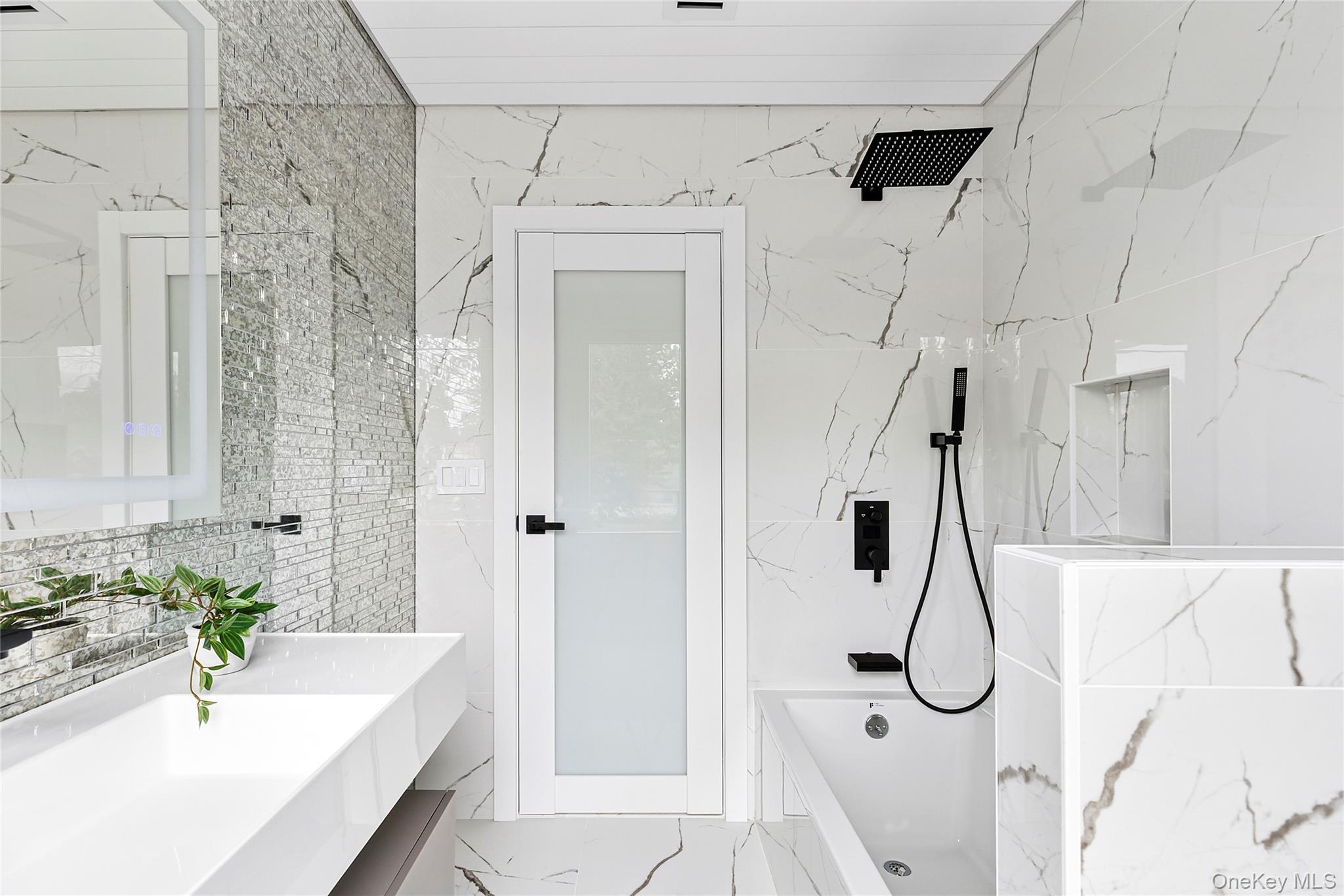 Single Family Arthur Nassau County, NY 11530, MLS-892323-17