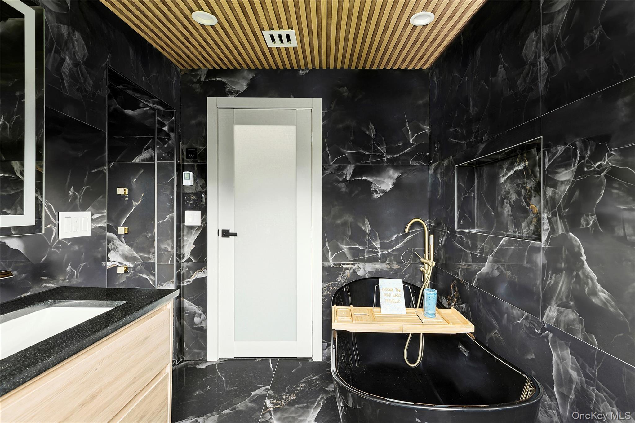 Single Family Arthur Nassau County, NY 11530, MLS-892323-26