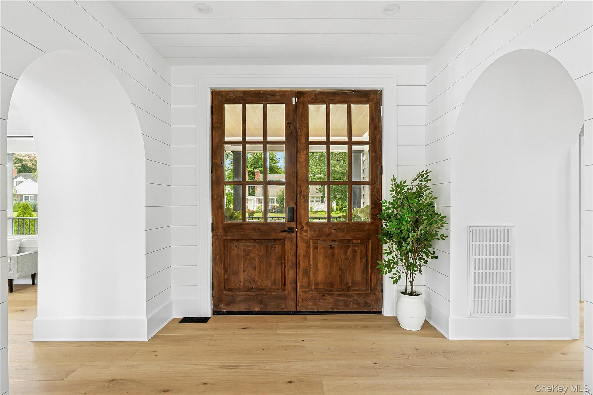 Single Family Arthur Nassau County, NY 11530, MLS-892323-5