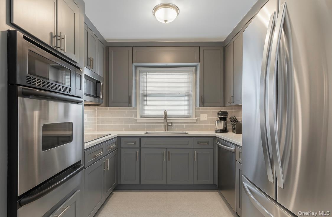 Single Family Mary Lou Westchester County, NY 10703, MLS-892356-4