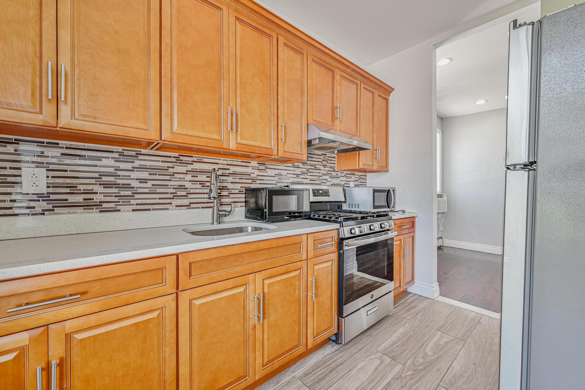 Single Family 35th Queens, NY 11101, MLS-892367-18