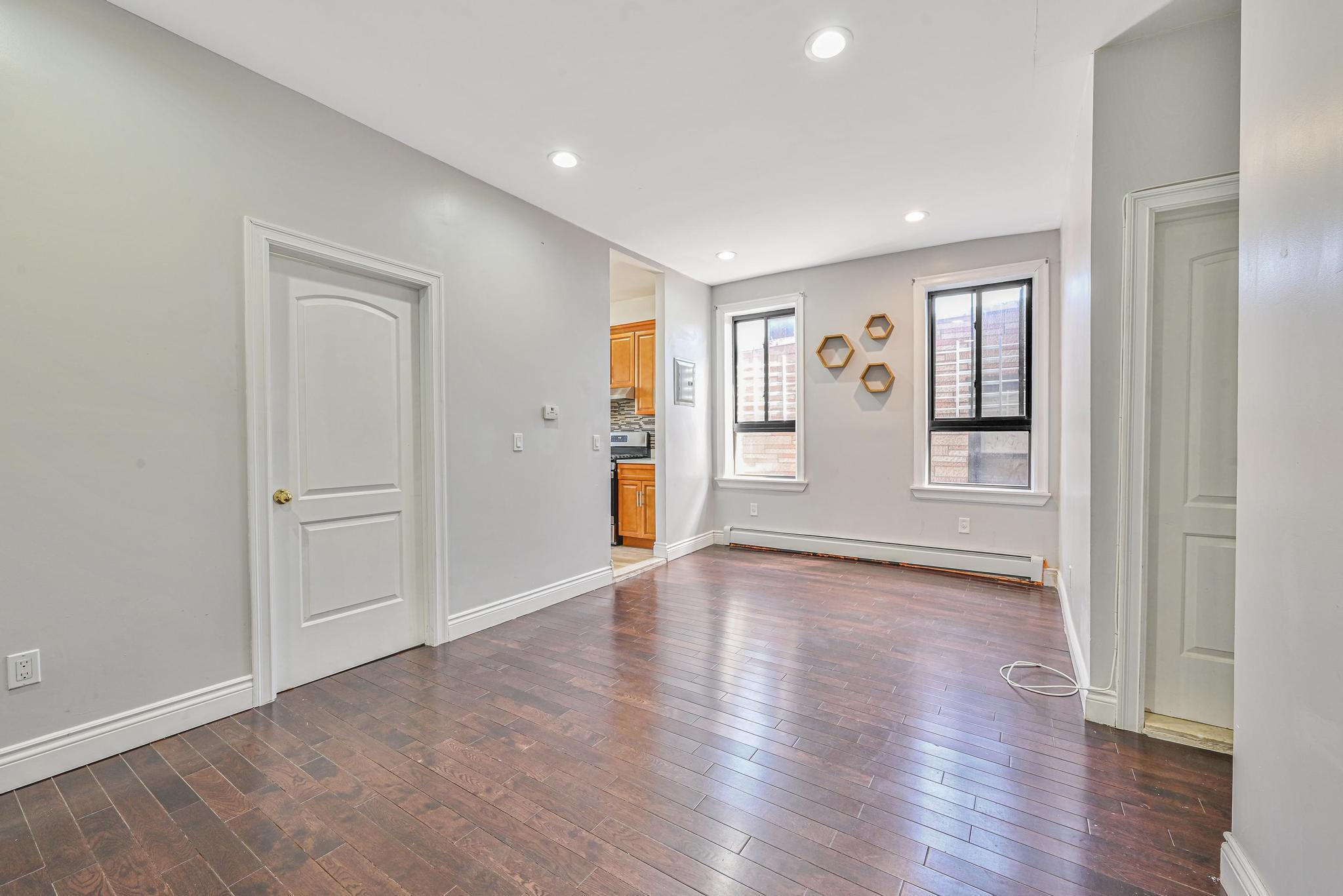 Single Family 35th Queens, NY 11101, MLS-892367-6