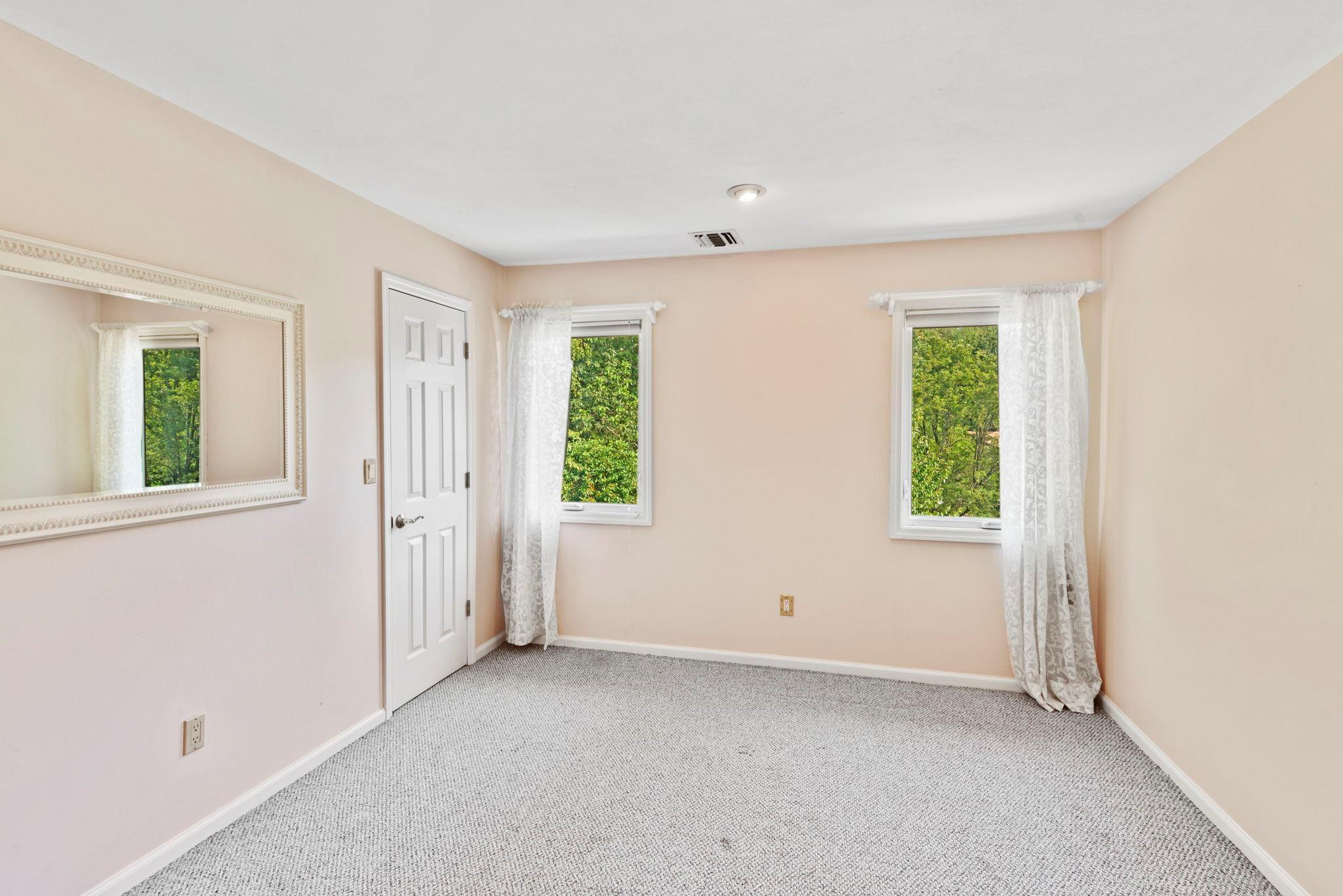 Condo North  Suffolk County, NY 11768, MLS-892369-22