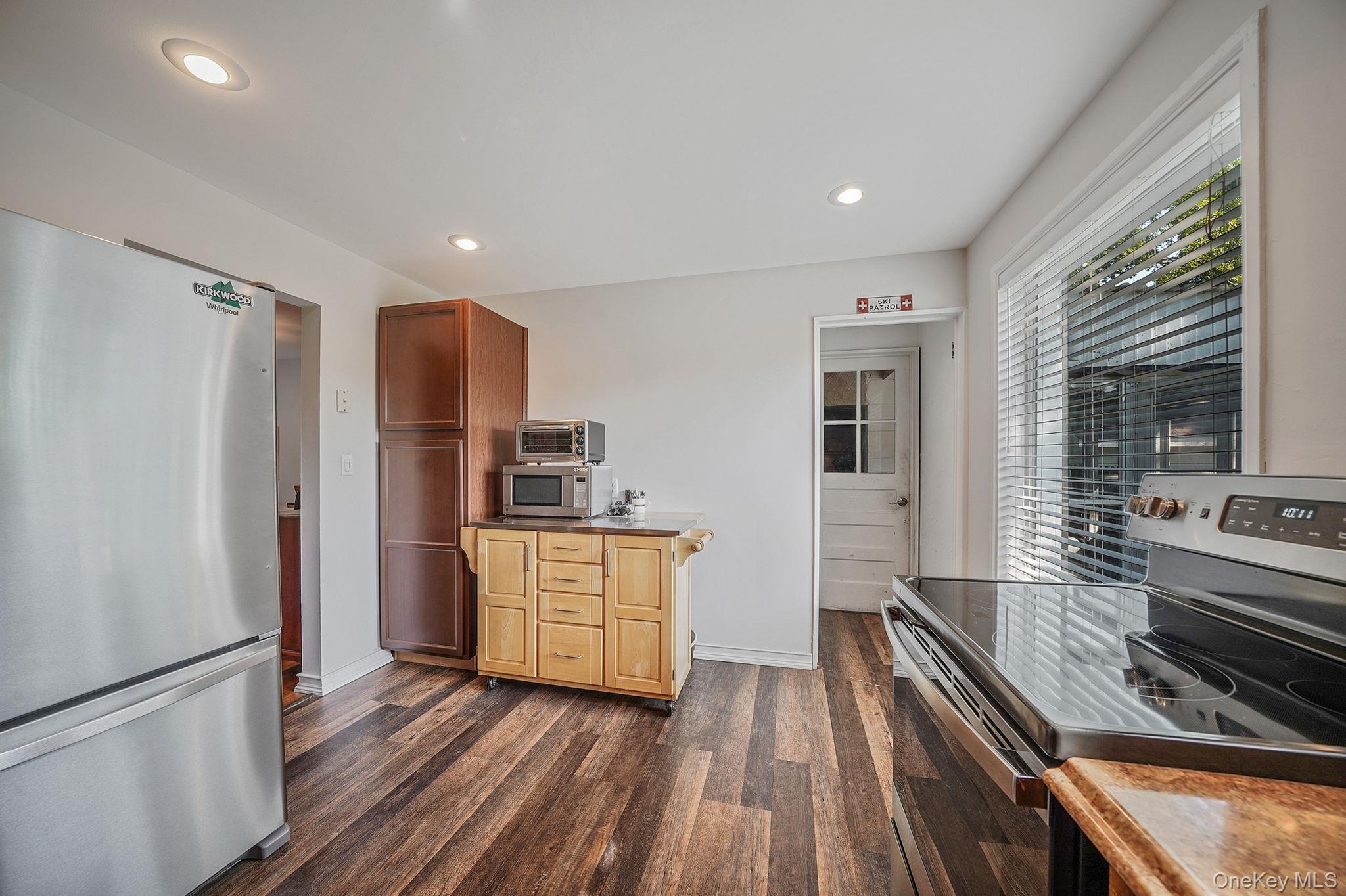 Single Family Scott  Suffolk County, NY 11747, MLS-892380-25