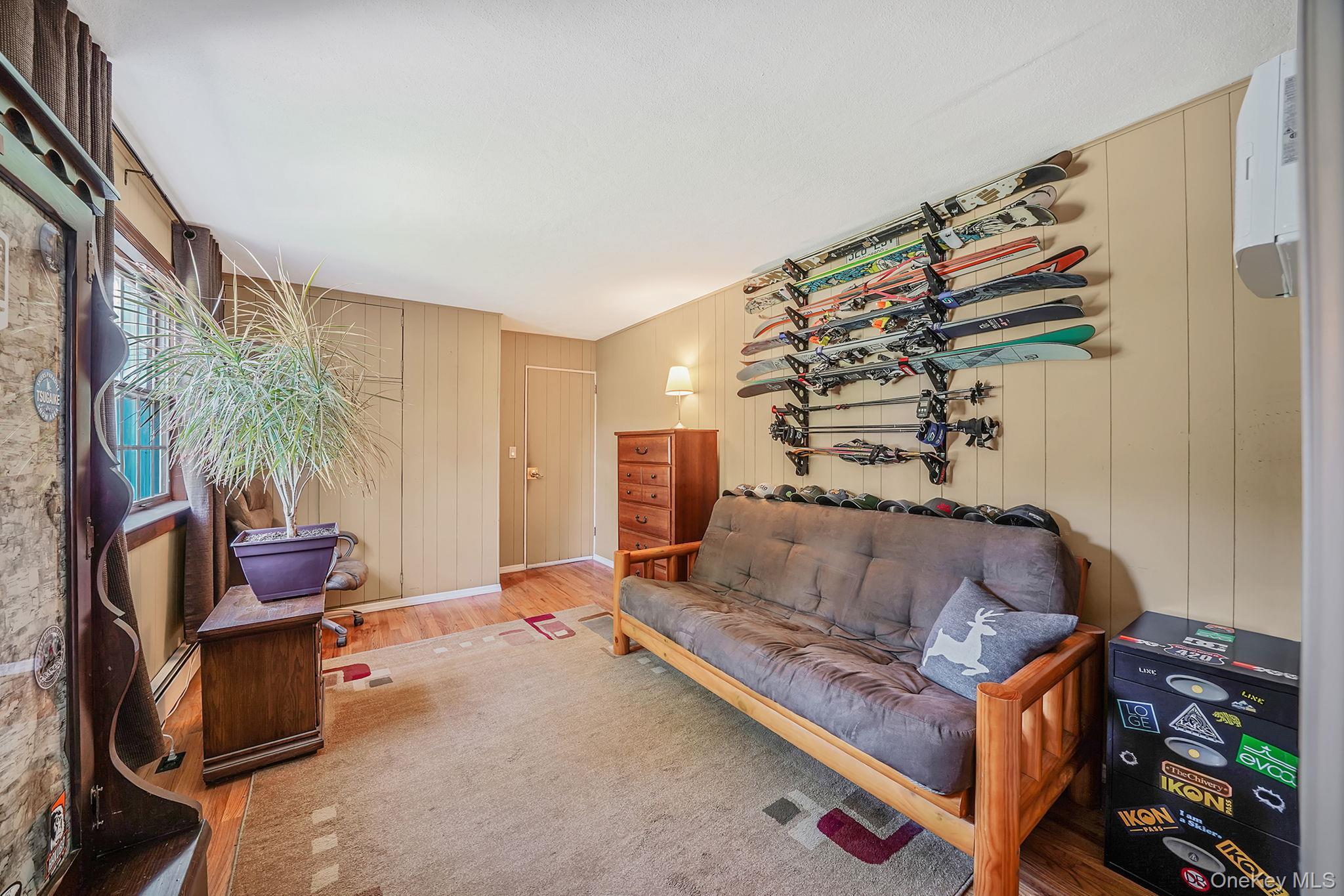 Single Family Scott  Suffolk County, NY 11747, MLS-892380-27