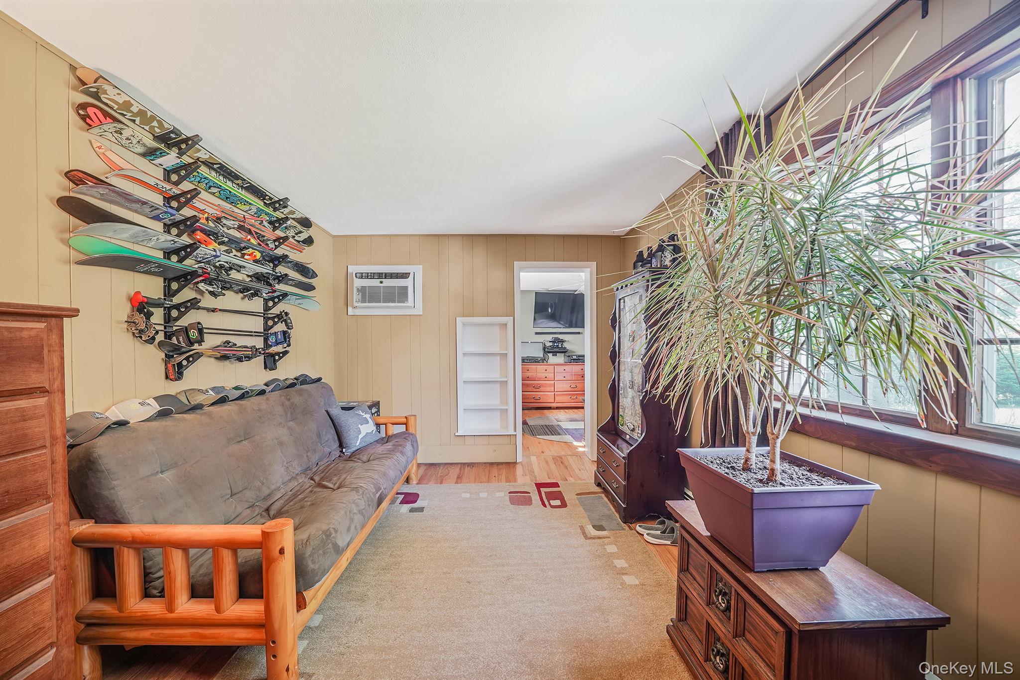 Single Family Scott  Suffolk County, NY 11747, MLS-892380-28