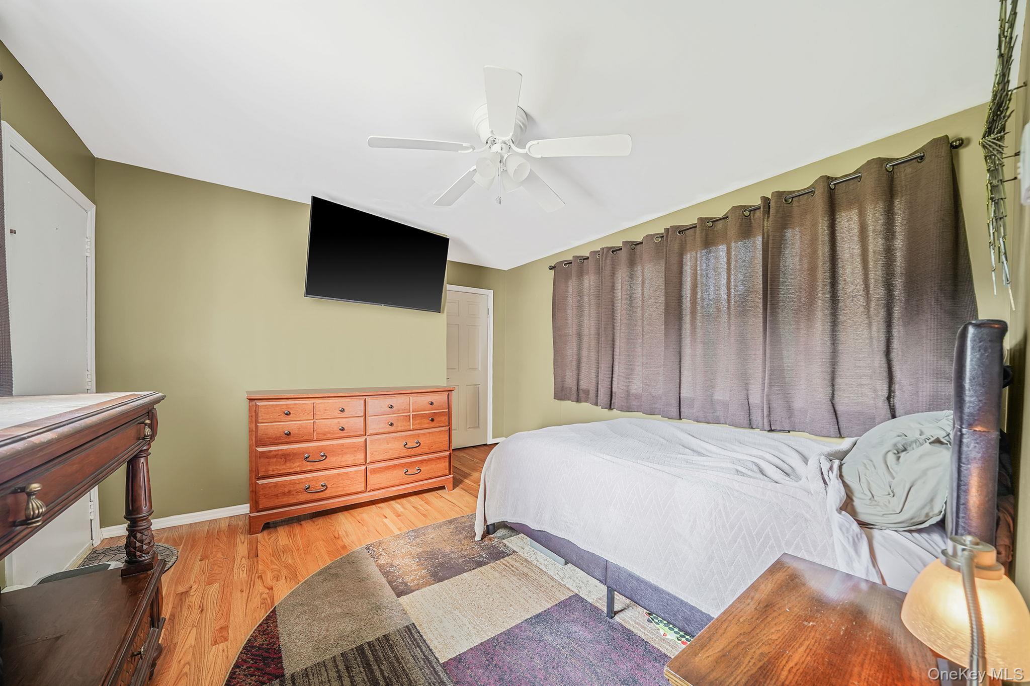 Single Family Scott  Suffolk County, NY 11747, MLS-892380-29