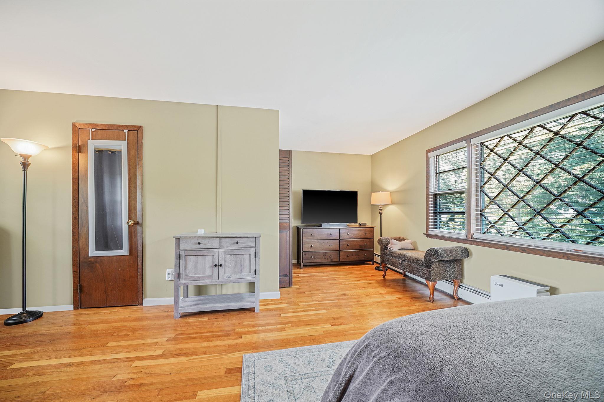 Single Family Scott  Suffolk County, NY 11747, MLS-892380-36