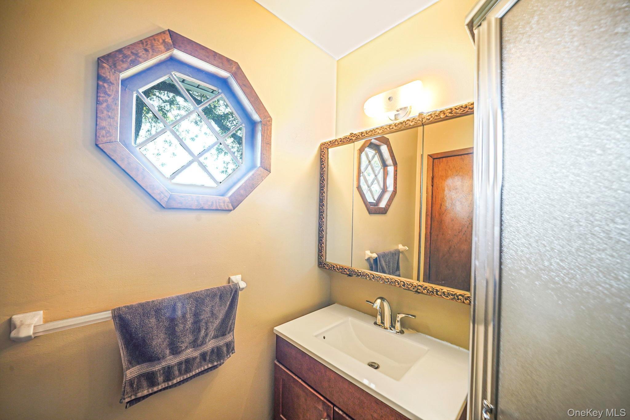 Single Family Scott  Suffolk County, NY 11747, MLS-892380-40