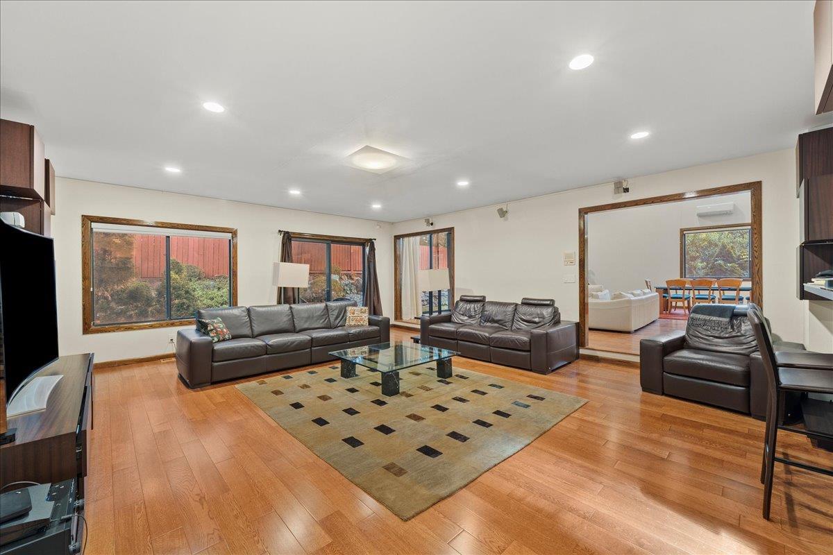 Condo Morley  Nassau County, NY 11507, MLS-892427-12
