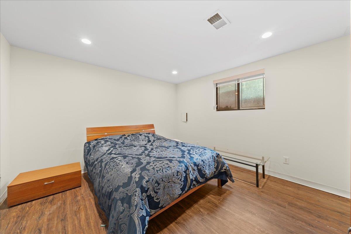 Condo Morley  Nassau County, NY 11507, MLS-892427-26