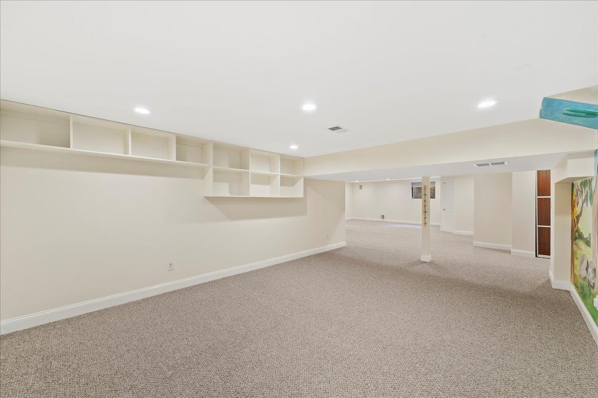 Condo Morley  Nassau County, NY 11507, MLS-892427-30