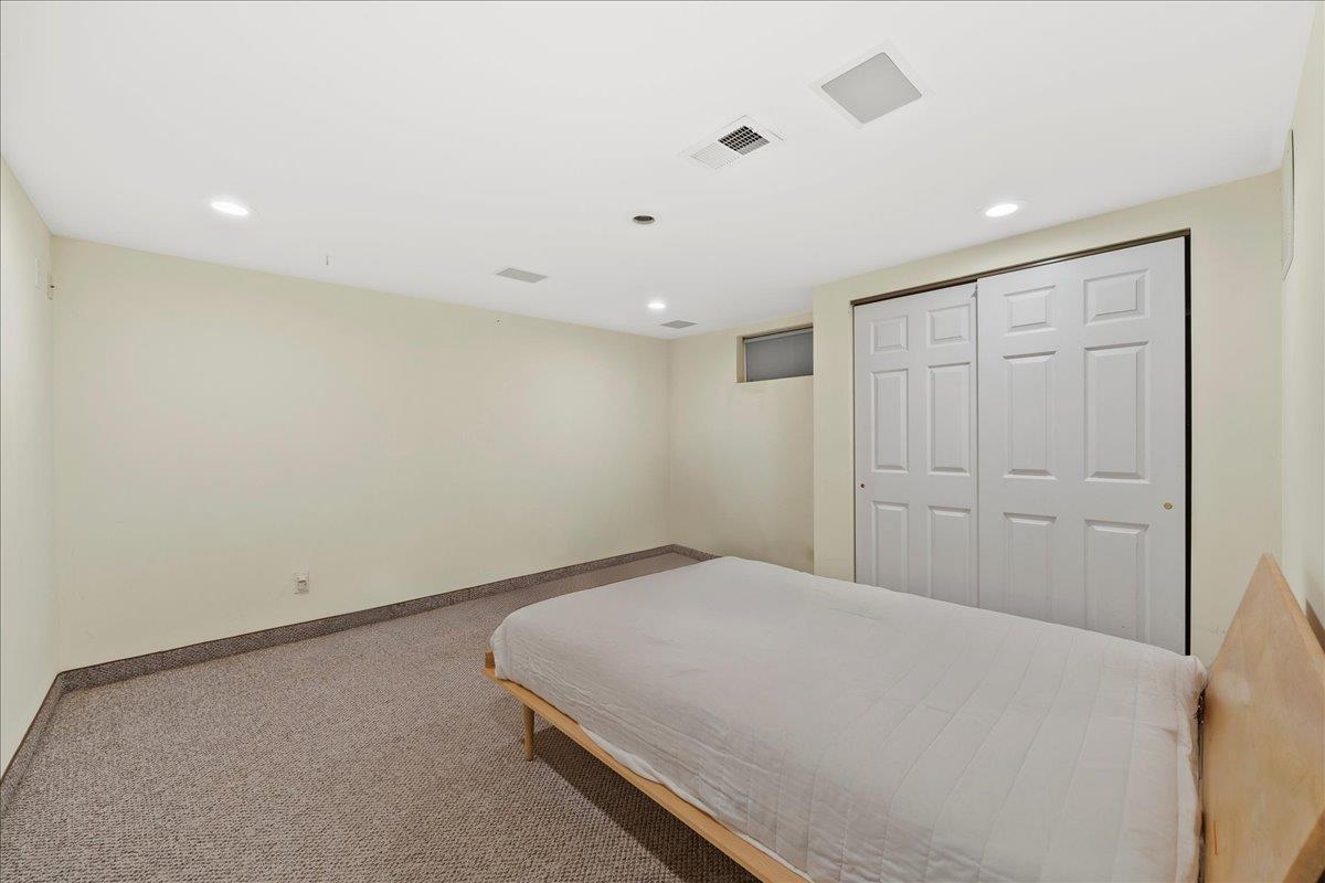 Condo Morley  Nassau County, NY 11507, MLS-892427-33