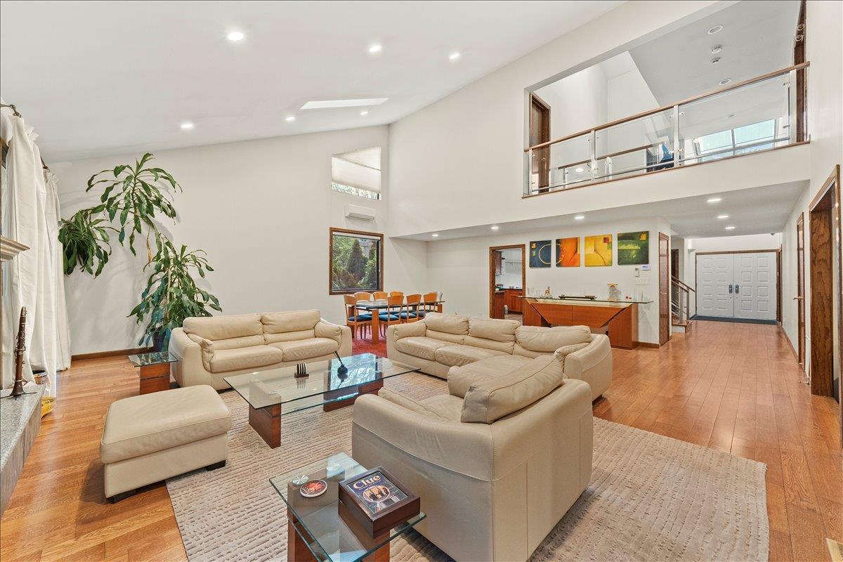 Condo Morley  Nassau County, NY 11507, MLS-892427-6