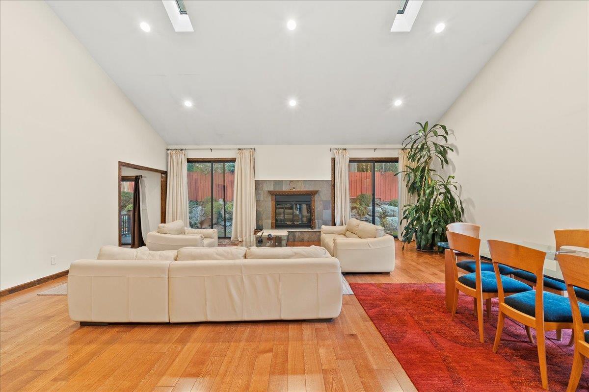 Condo Morley  Nassau County, NY 11507, MLS-892427-9