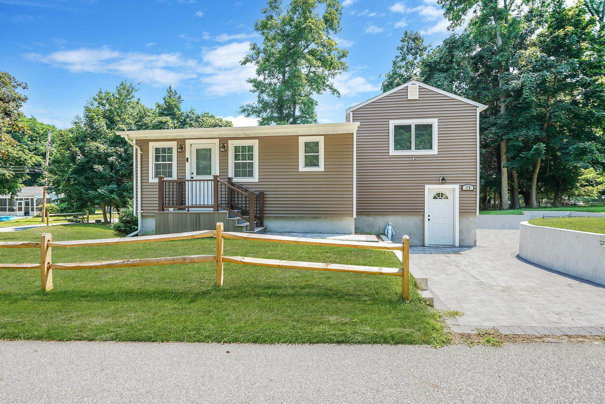 Single Family Cherry Suffolk County, NY 11792, MLS-892435-3