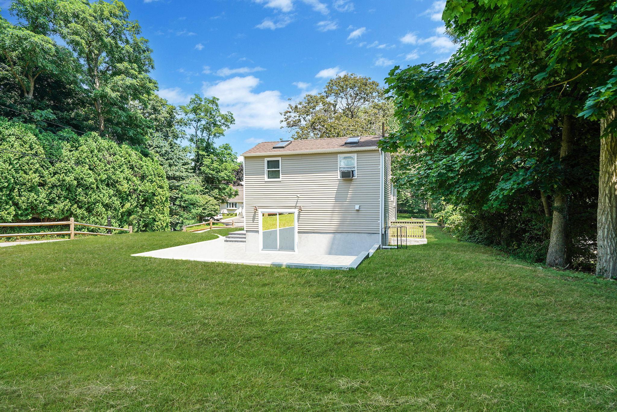 Single Family Cherry Suffolk County, NY 11792, MLS-892435-30