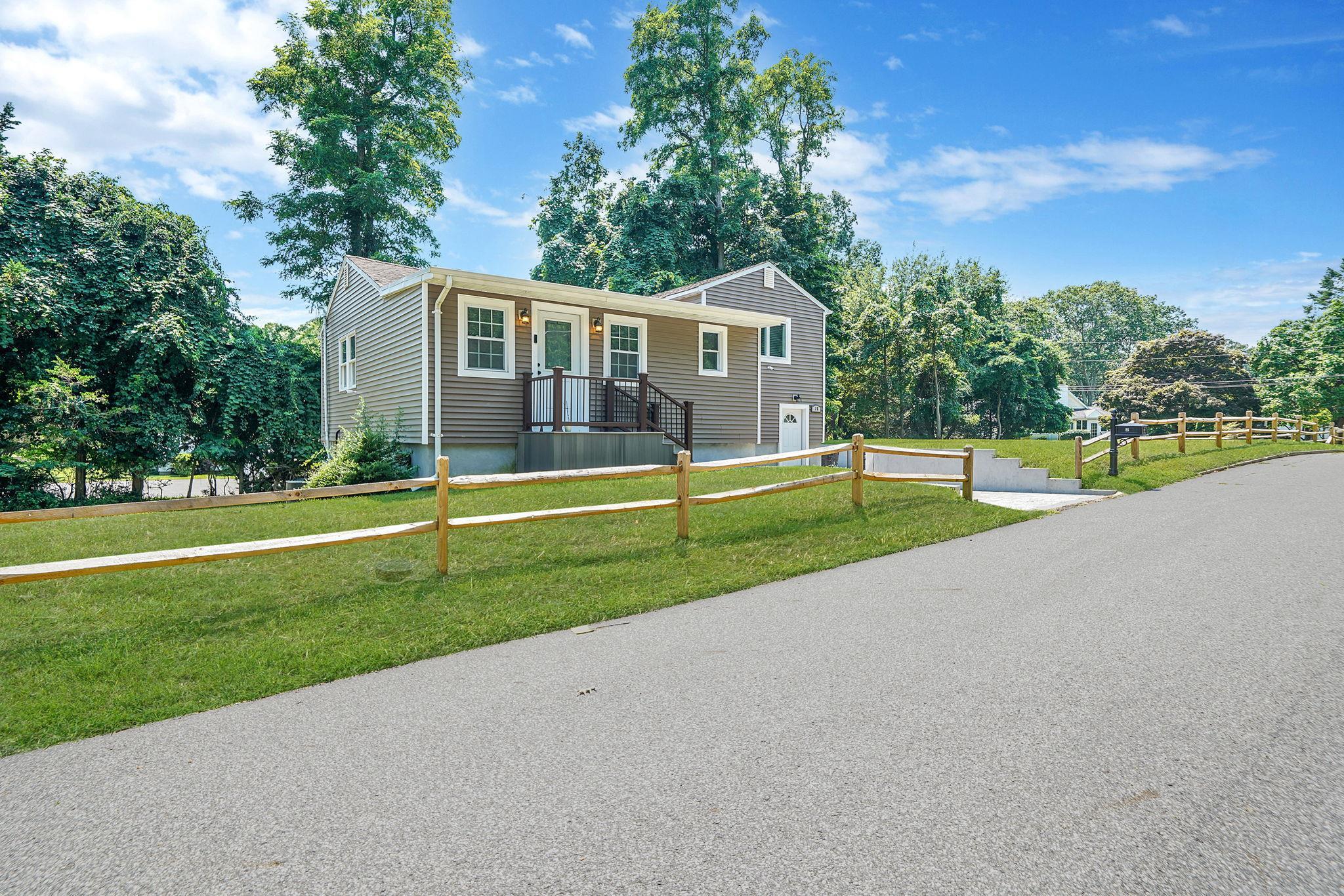 Single Family Cherry Suffolk County, NY 11792, MLS-892435-4