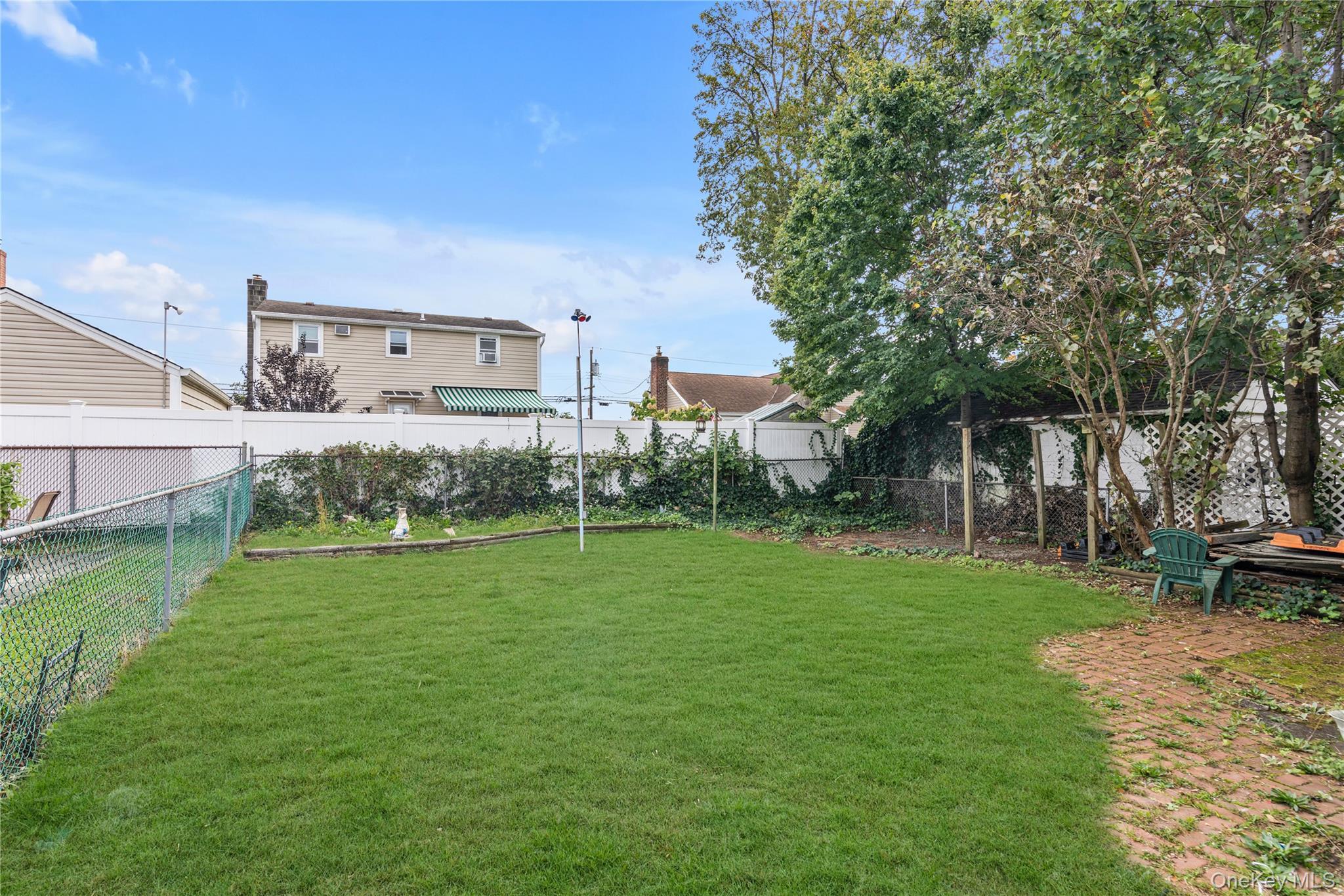 Single Family Litchfield Nassau County, NY 11003, MLS-892483-22