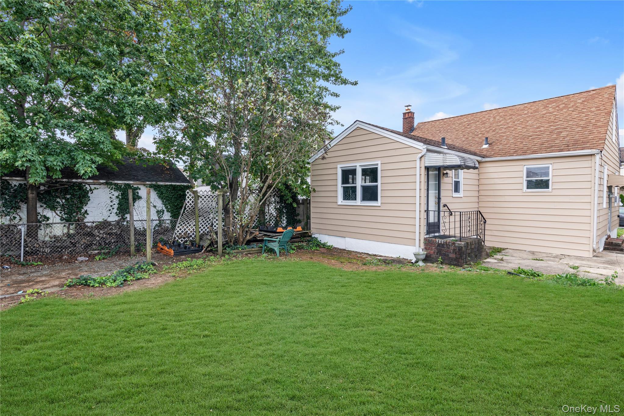 Single Family Litchfield Nassau County, NY 11003, MLS-892483-23