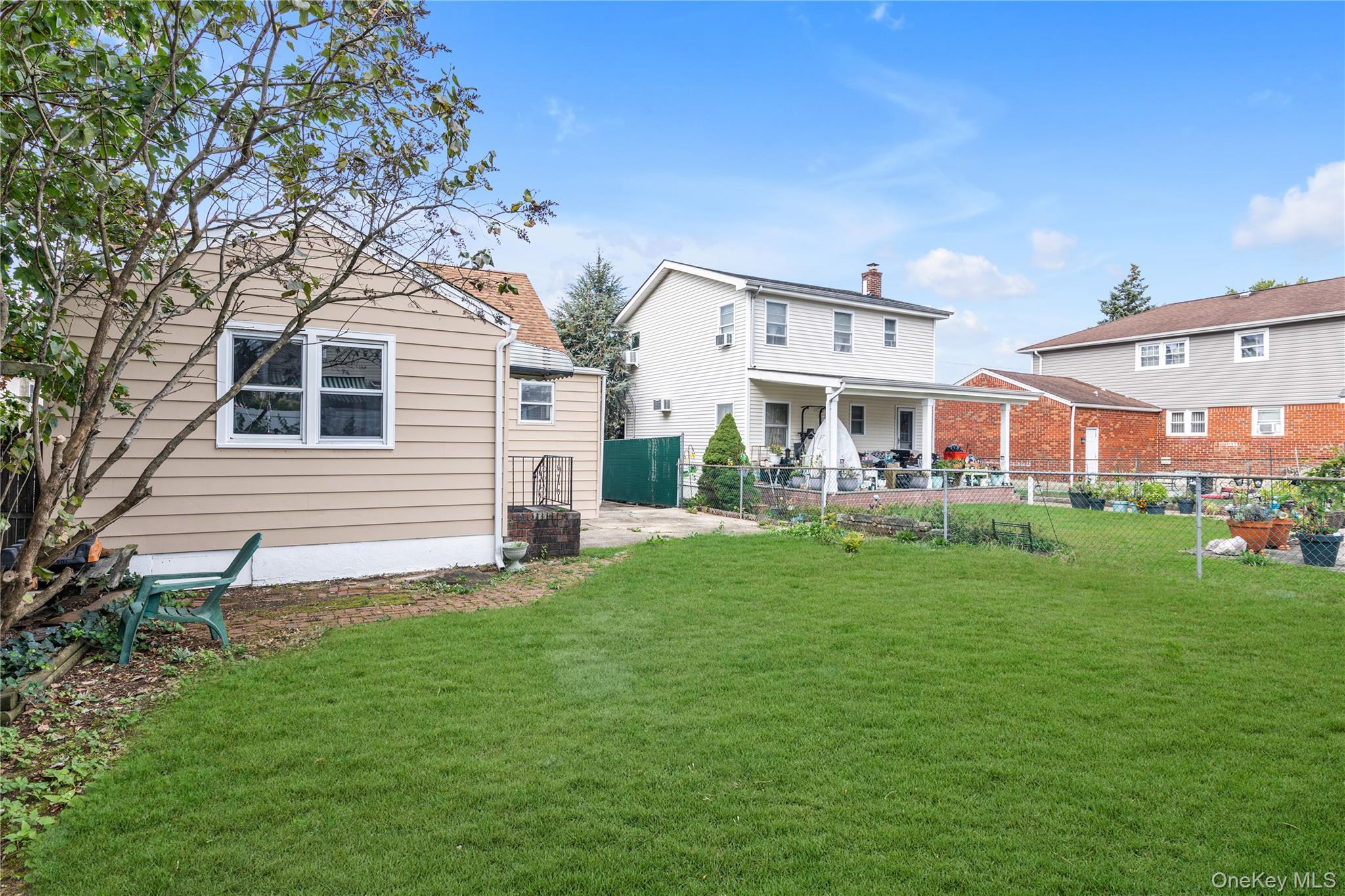 Single Family Litchfield Nassau County, NY 11003, MLS-892483-24