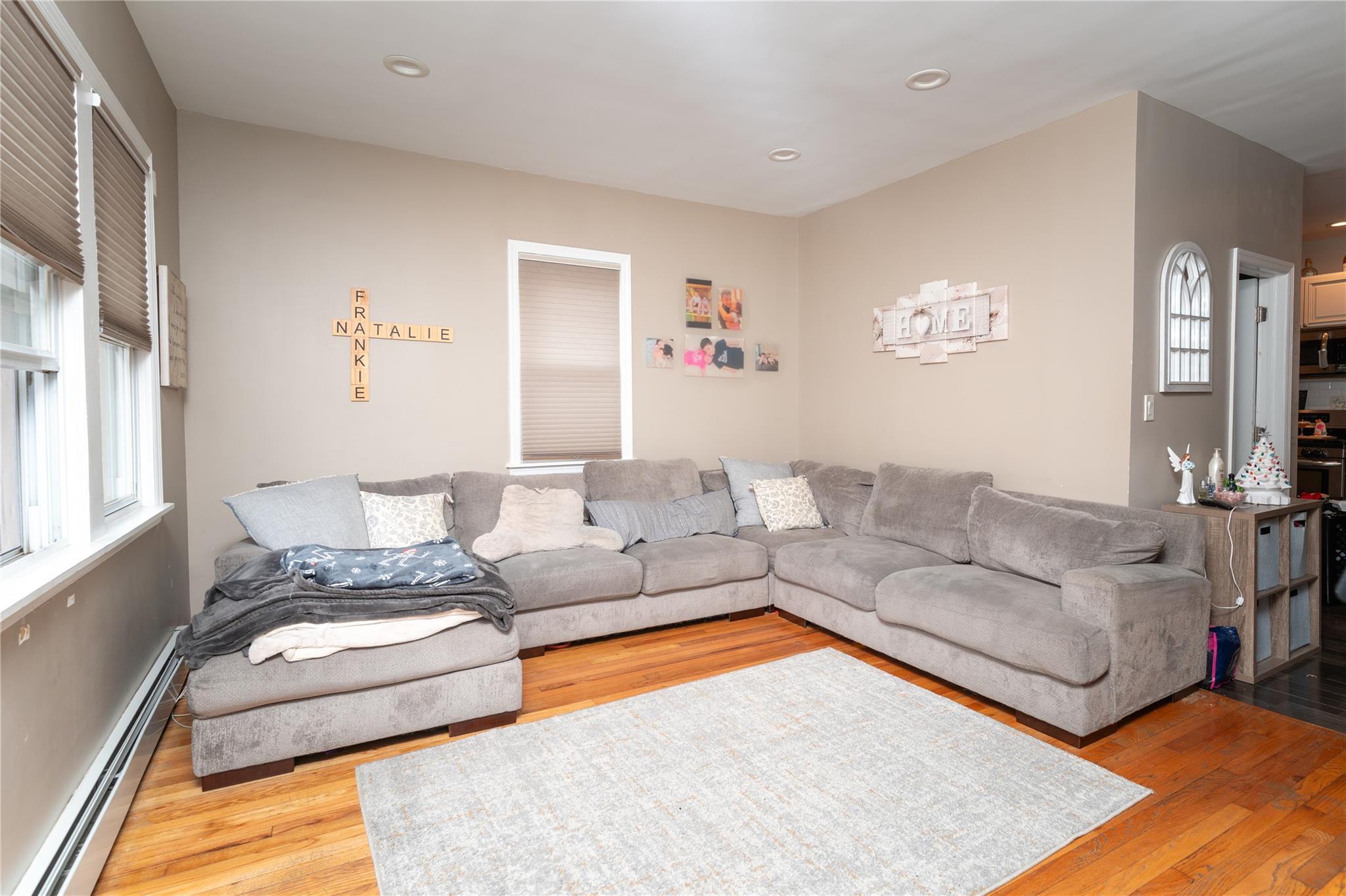 Single Family Prentiss  Bronx, NY 10465, MLS-892583-6