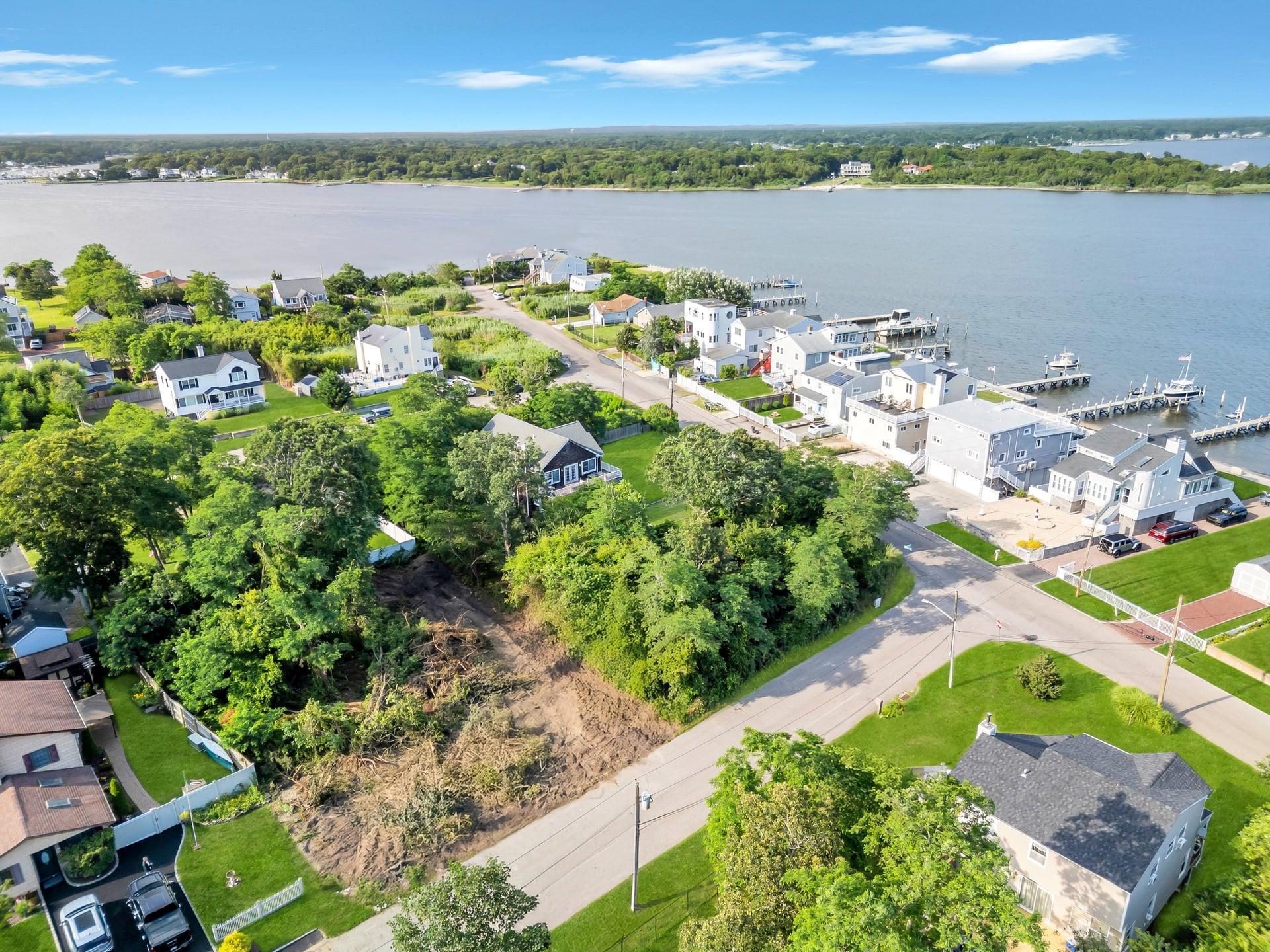 Single Family Edgewater  Suffolk County, NY 11951, MLS-892598-13