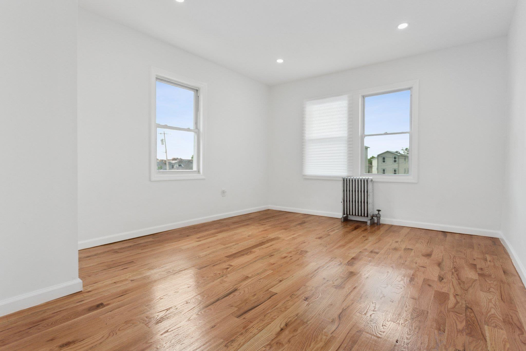 Single Family Pinson  Queens, NY 11691, MLS-892717-11