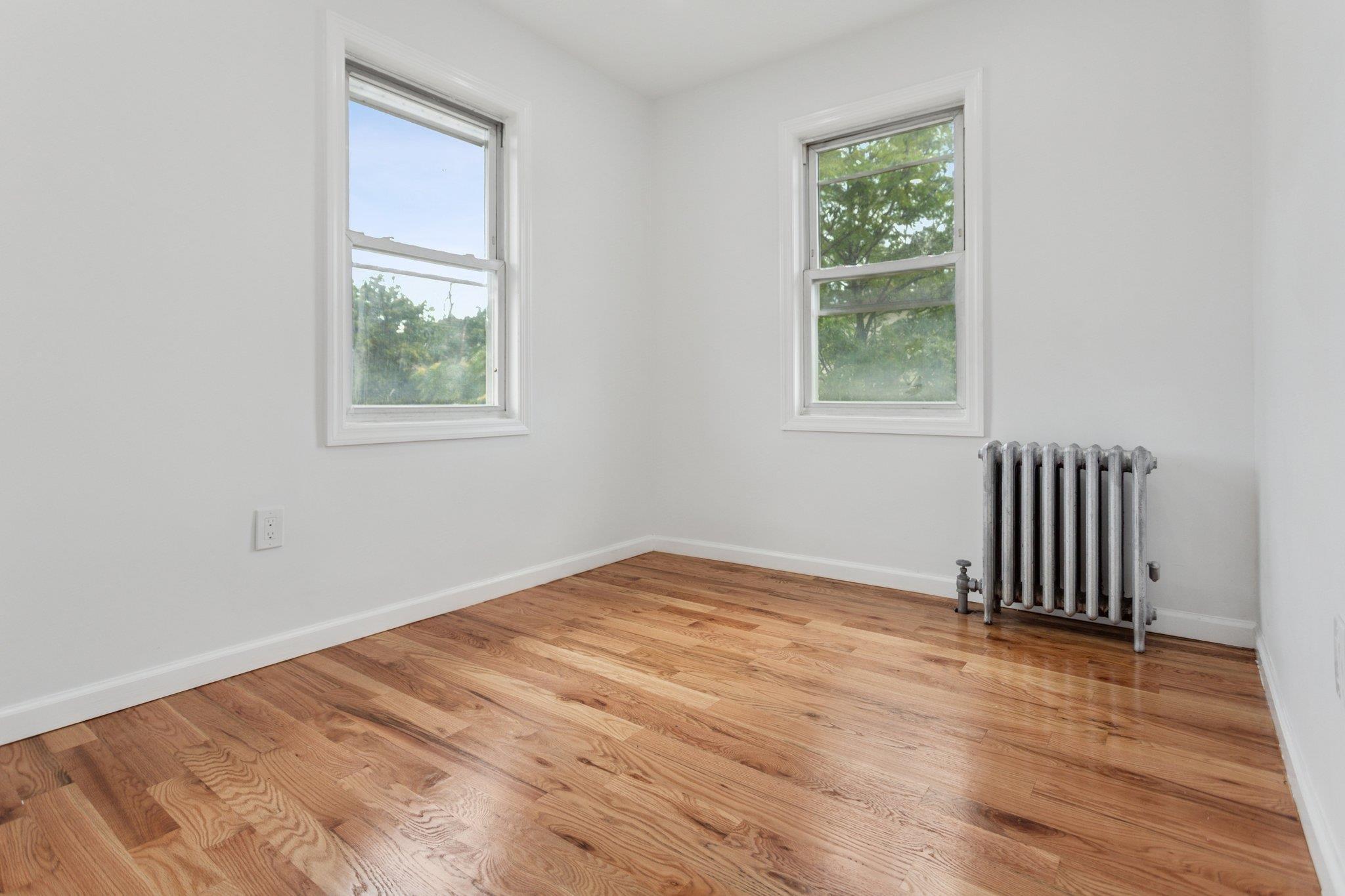 Single Family Pinson  Queens, NY 11691, MLS-892717-15