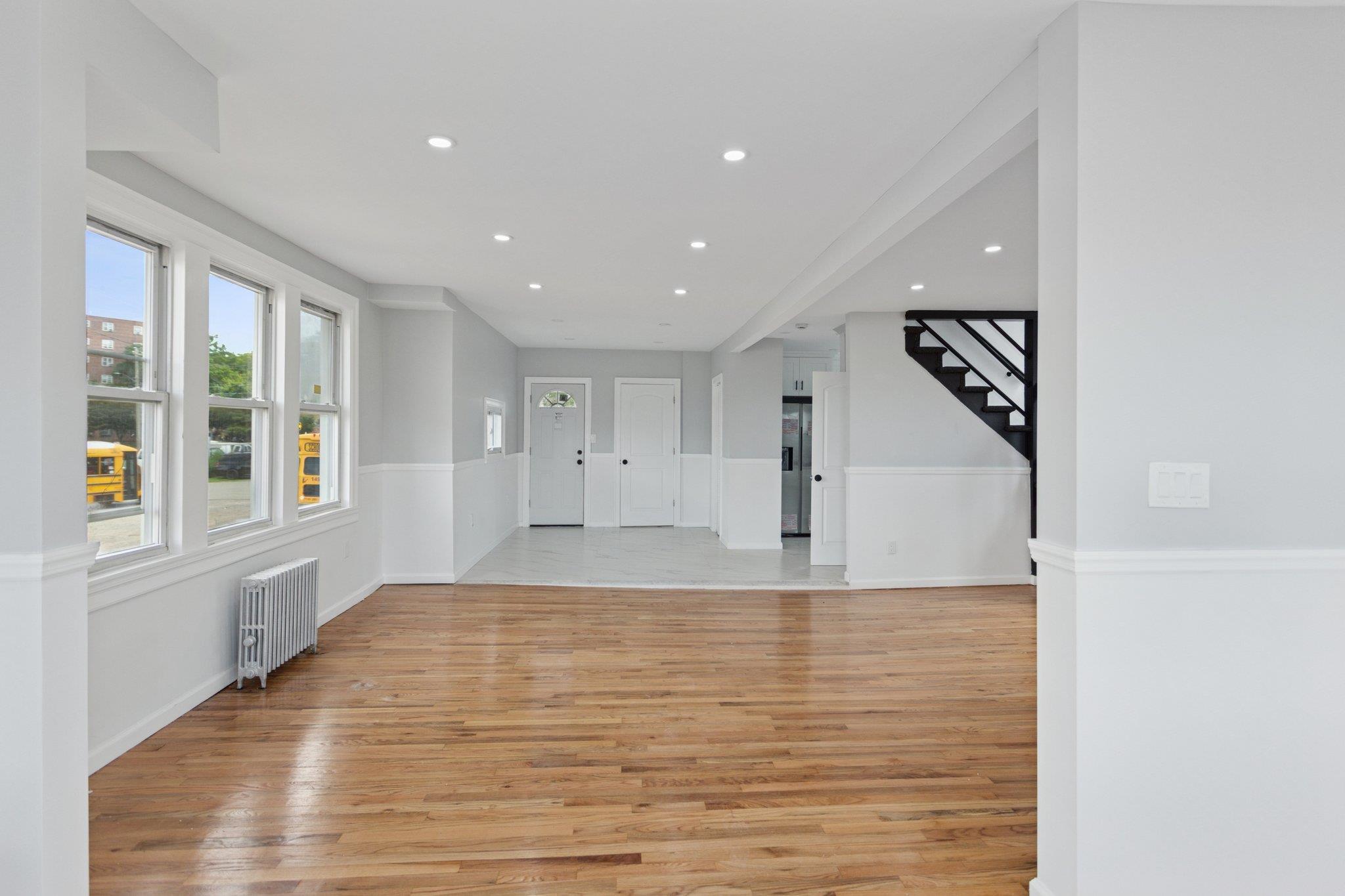 Single Family Pinson  Queens, NY 11691, MLS-892717-4