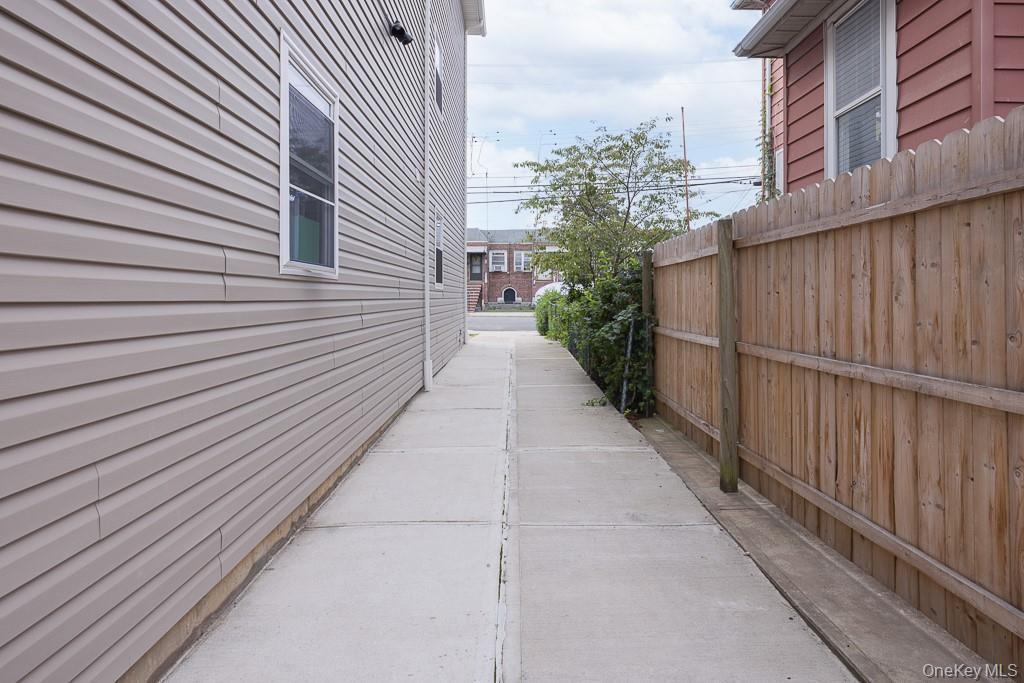 Single Family Revere Bronx, NY 10465, MLS-892740-6