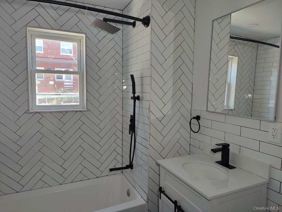 Single Family Revere Bronx, NY 10465, MLS-892740-9