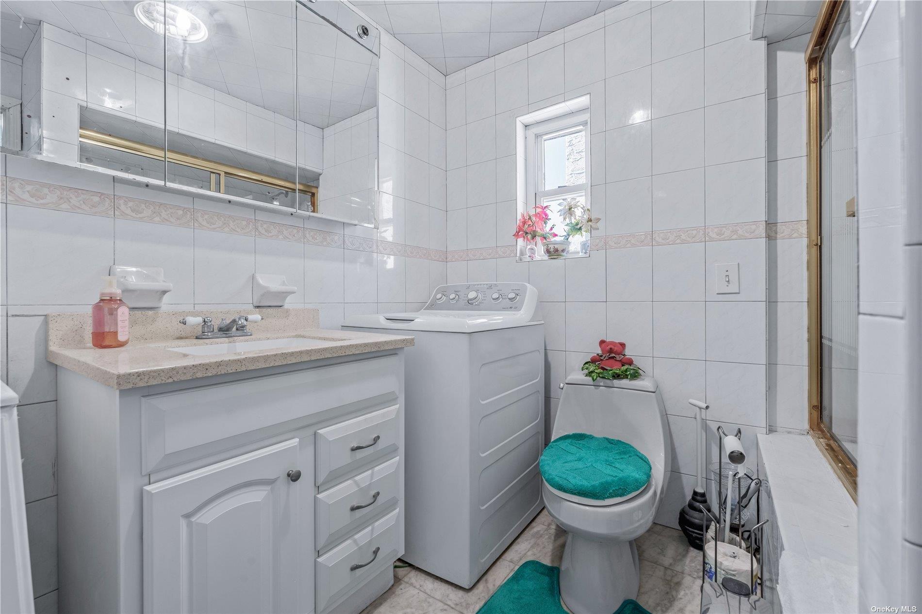 Single Family Mentone  Queens, NY 11413, MLS-892775-15