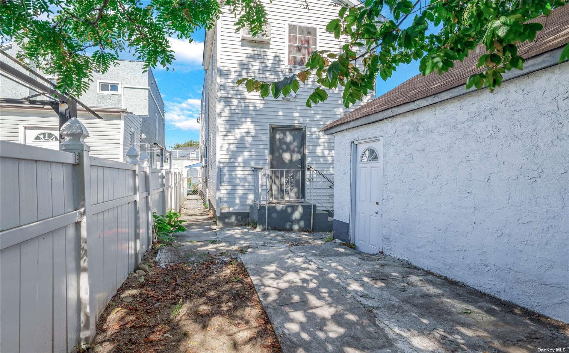 Single Family Mentone  Queens, NY 11413, MLS-892775-18