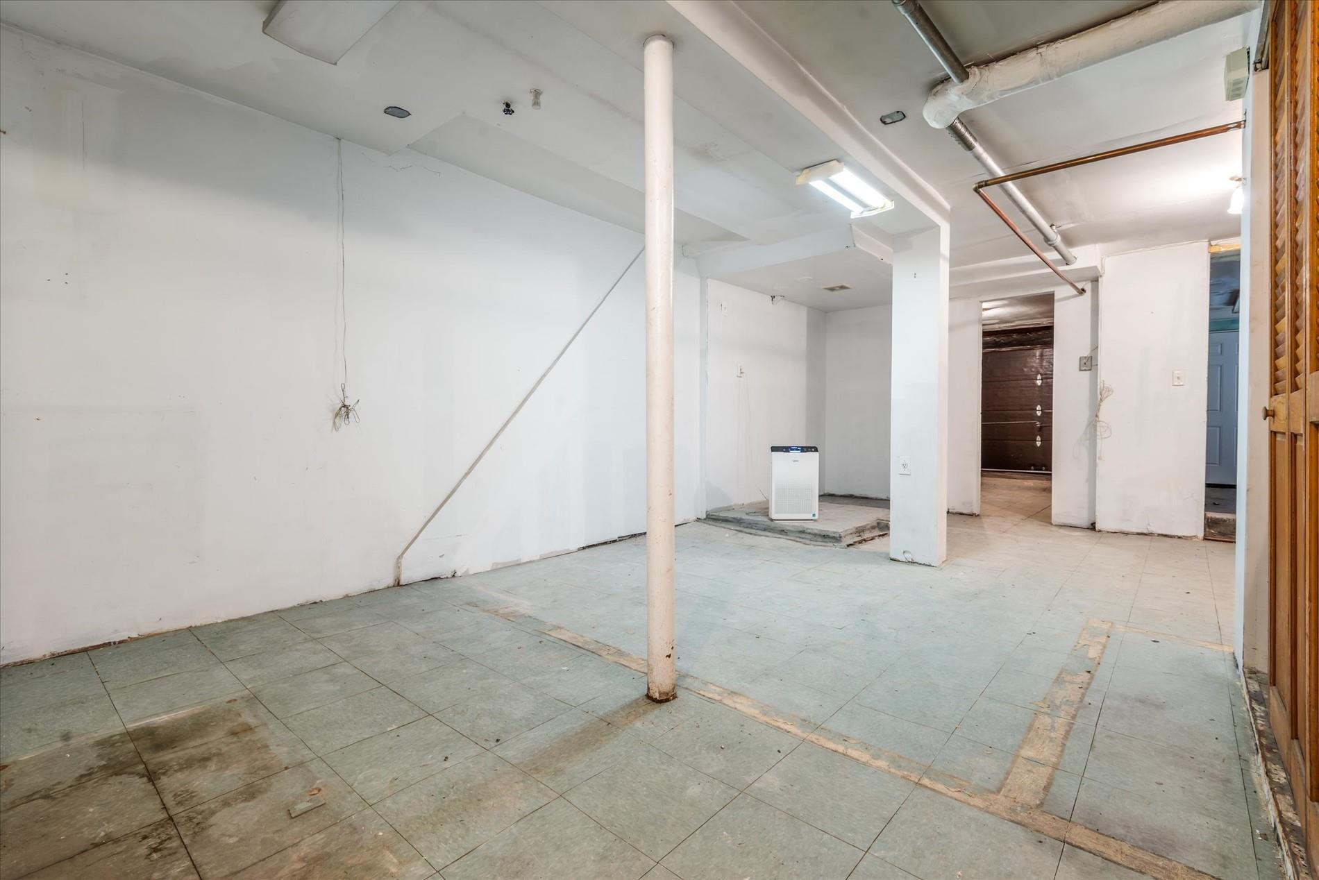 Single Family 67th Queens, NY 11374, MLS-892777-15