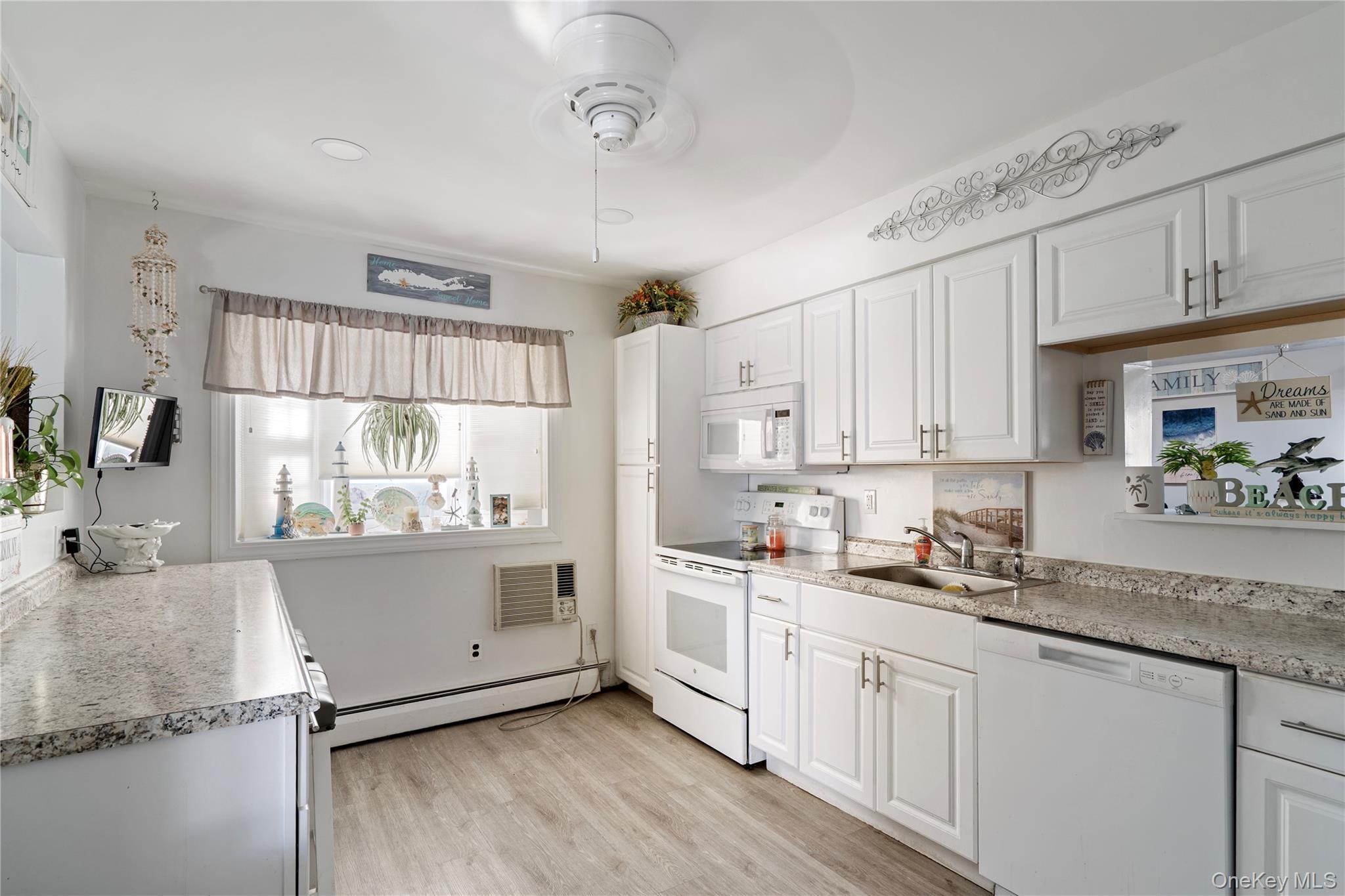 Single Family Lido Suffolk County, NY 11757, MLS-892798-4