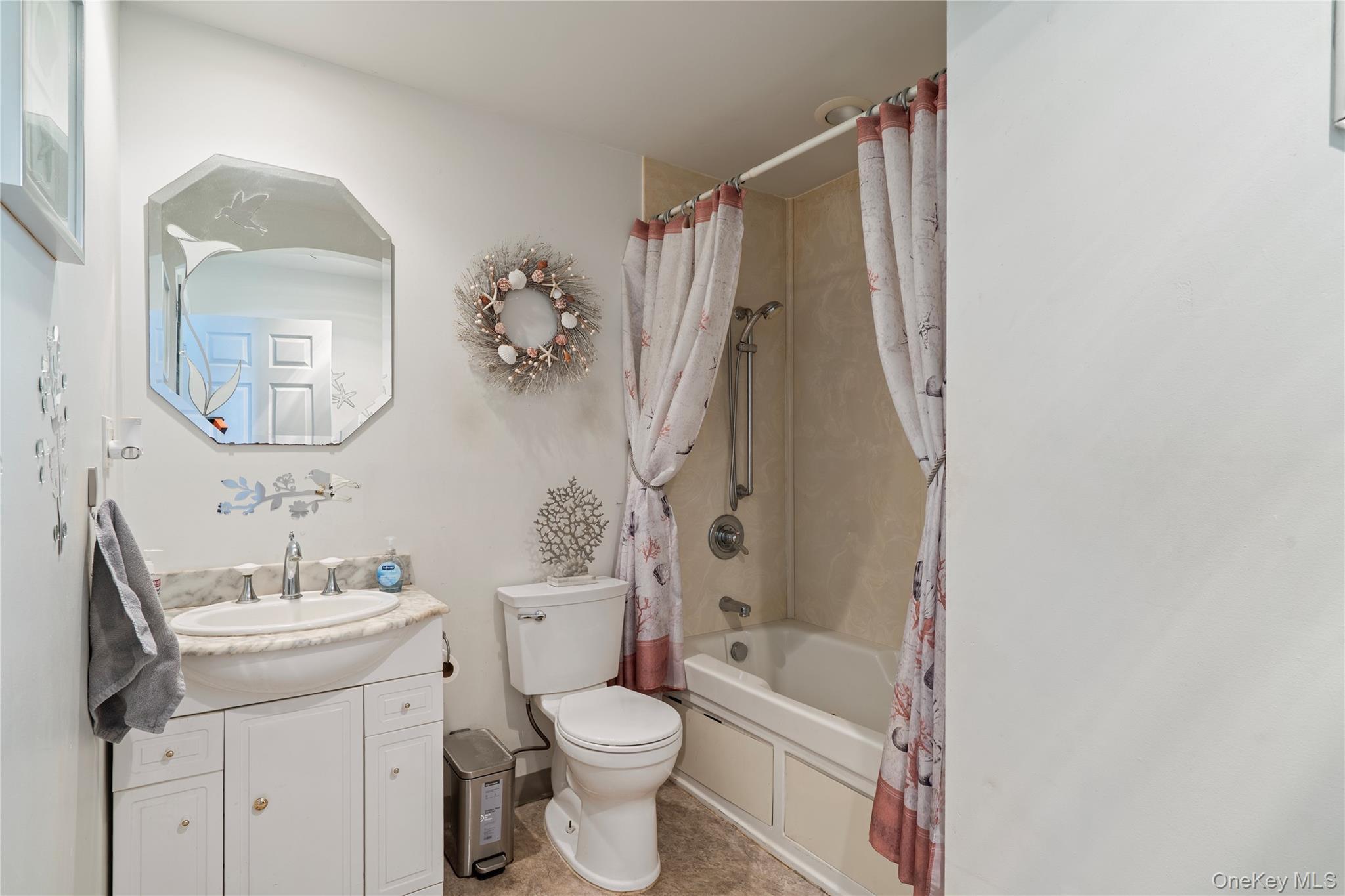 Single Family Lido Suffolk County, NY 11757, MLS-892798-6