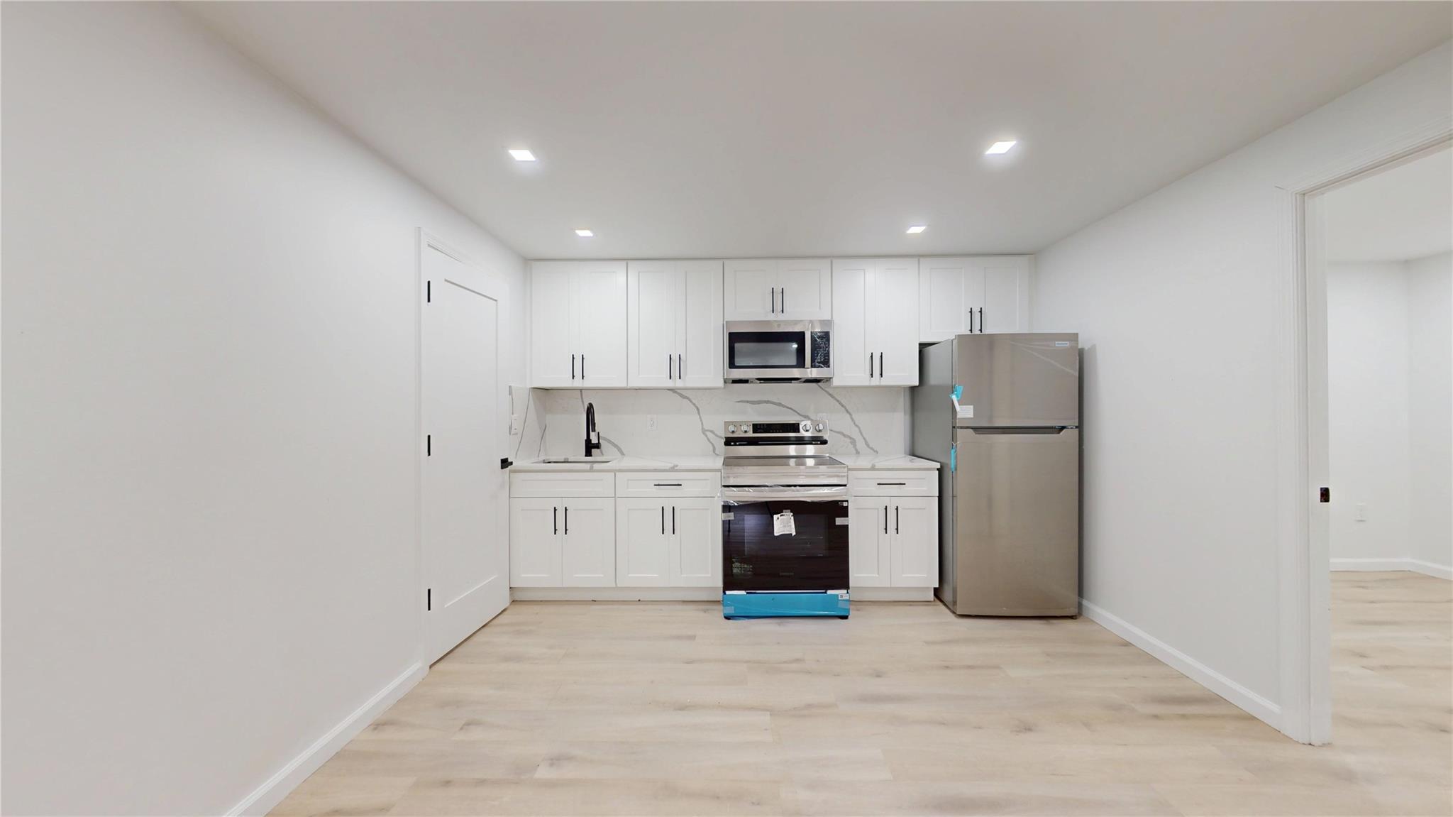 Single Family 80th  Brooklyn, NY 11236, MLS-892799-13