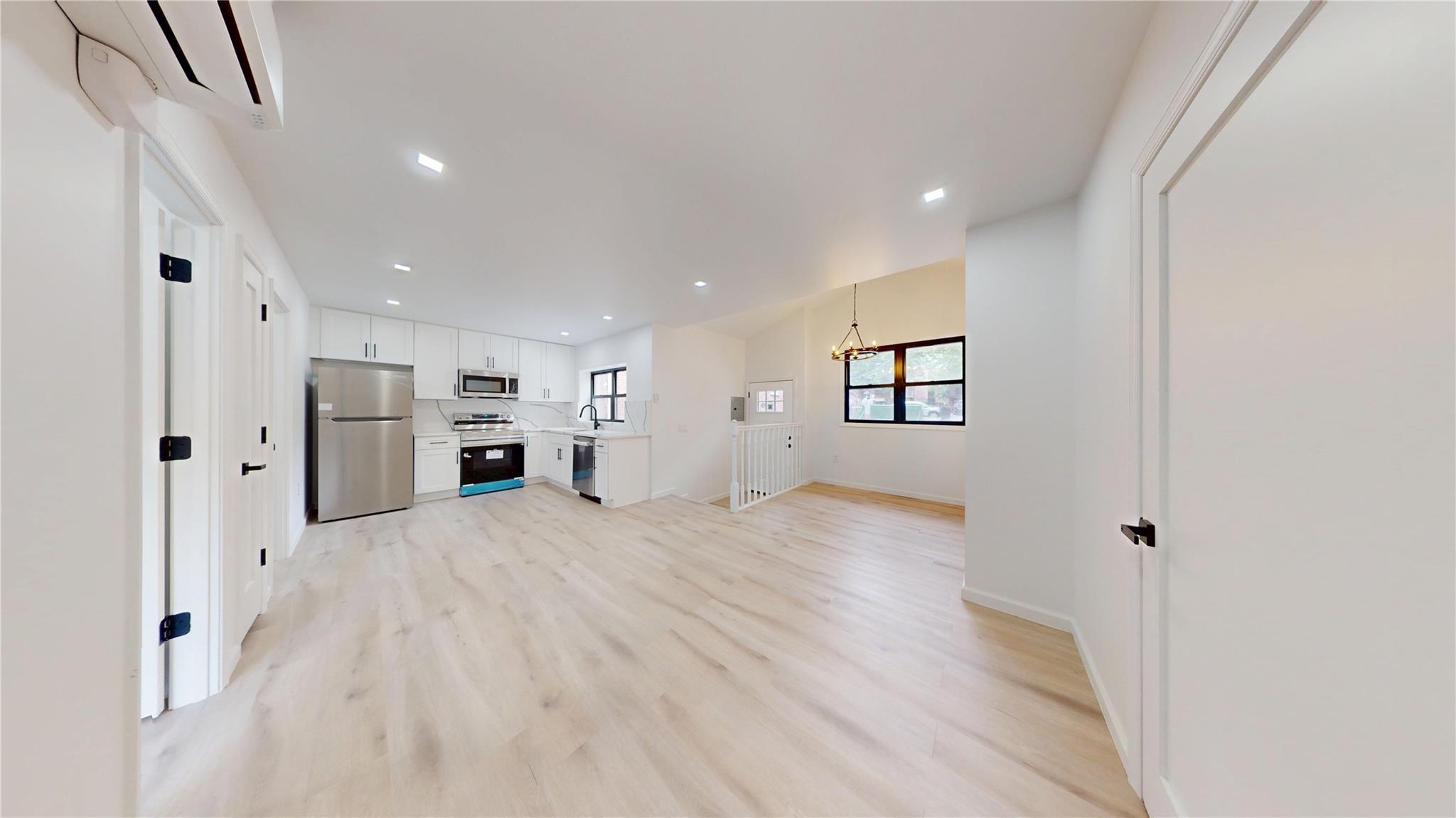 Single Family 80th  Brooklyn, NY 11236, MLS-892799-5