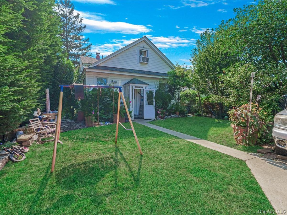 Single Family Saint Pauls  Nassau County, NY 11550, MLS-892832-15