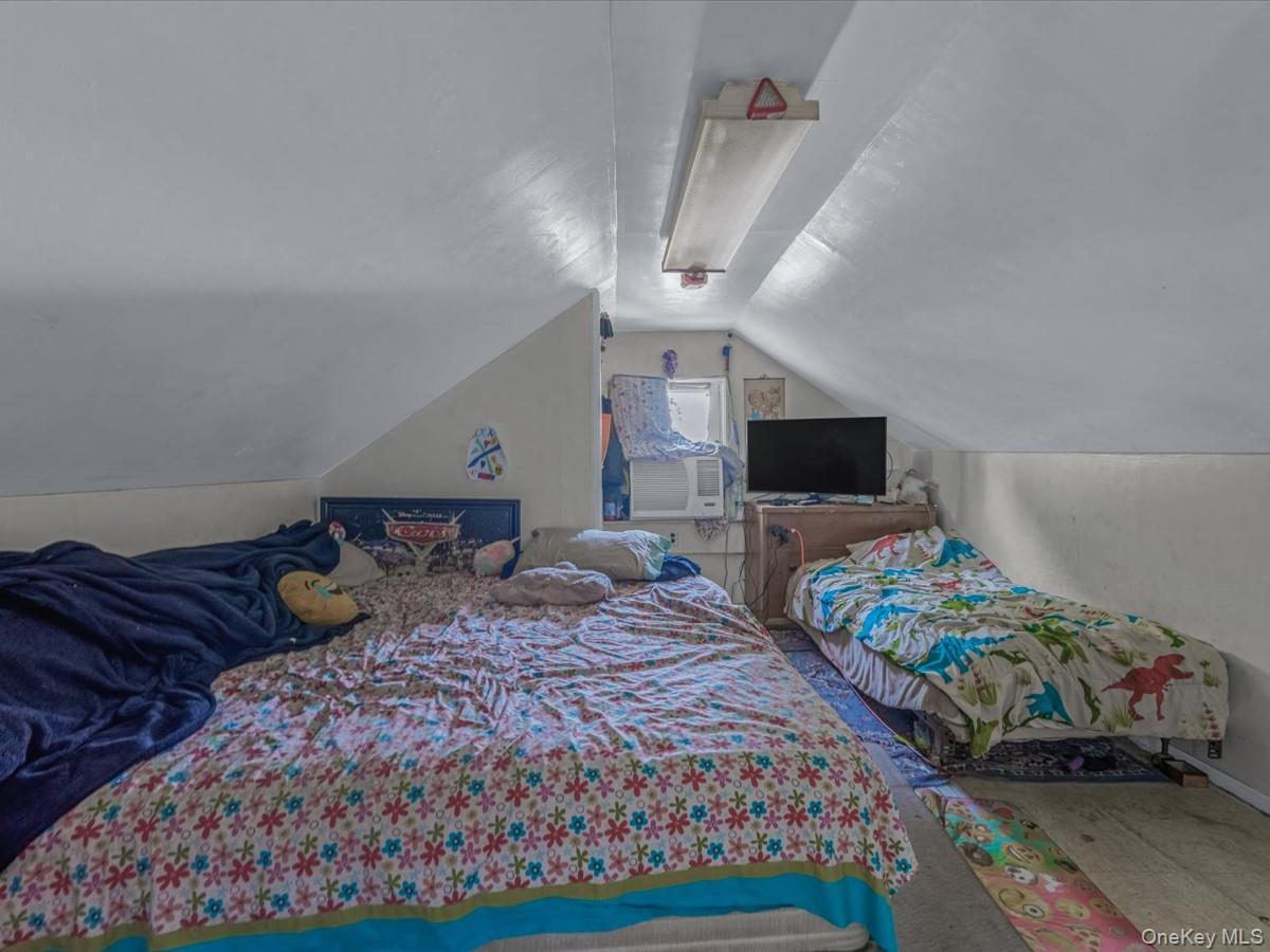 Single Family Saint Pauls Nassau County, NY 11550, MLS-892832-9