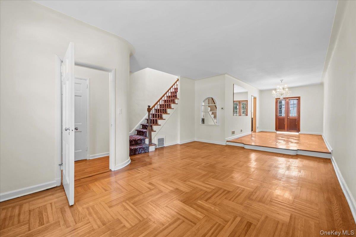 Single Family Van Cortlandt Park South  Bronx, NY 10463, MLS-892842-3