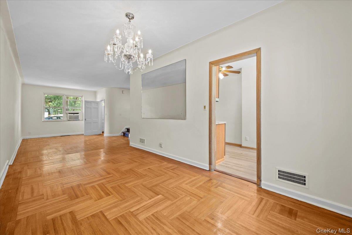 Single Family Van Cortlandt Park South  Bronx, NY 10463, MLS-892842-5