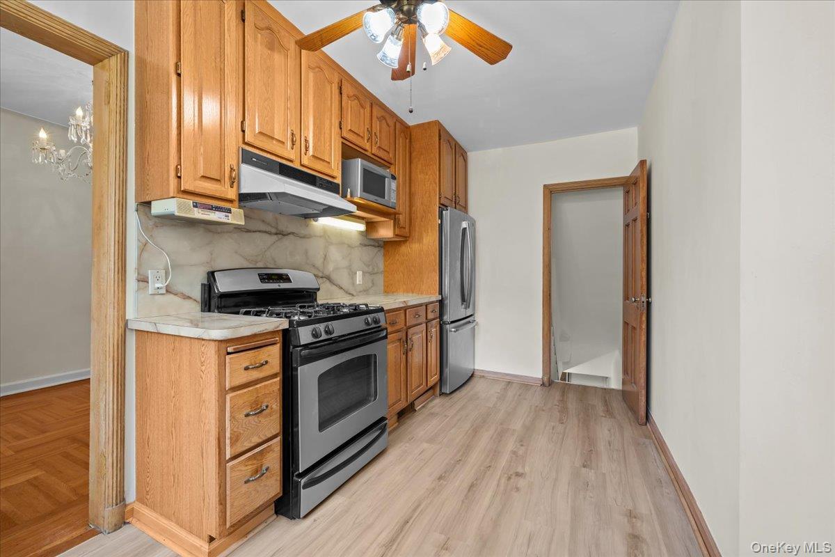 Single Family Van Cortlandt Park South  Bronx, NY 10463, MLS-892842-8