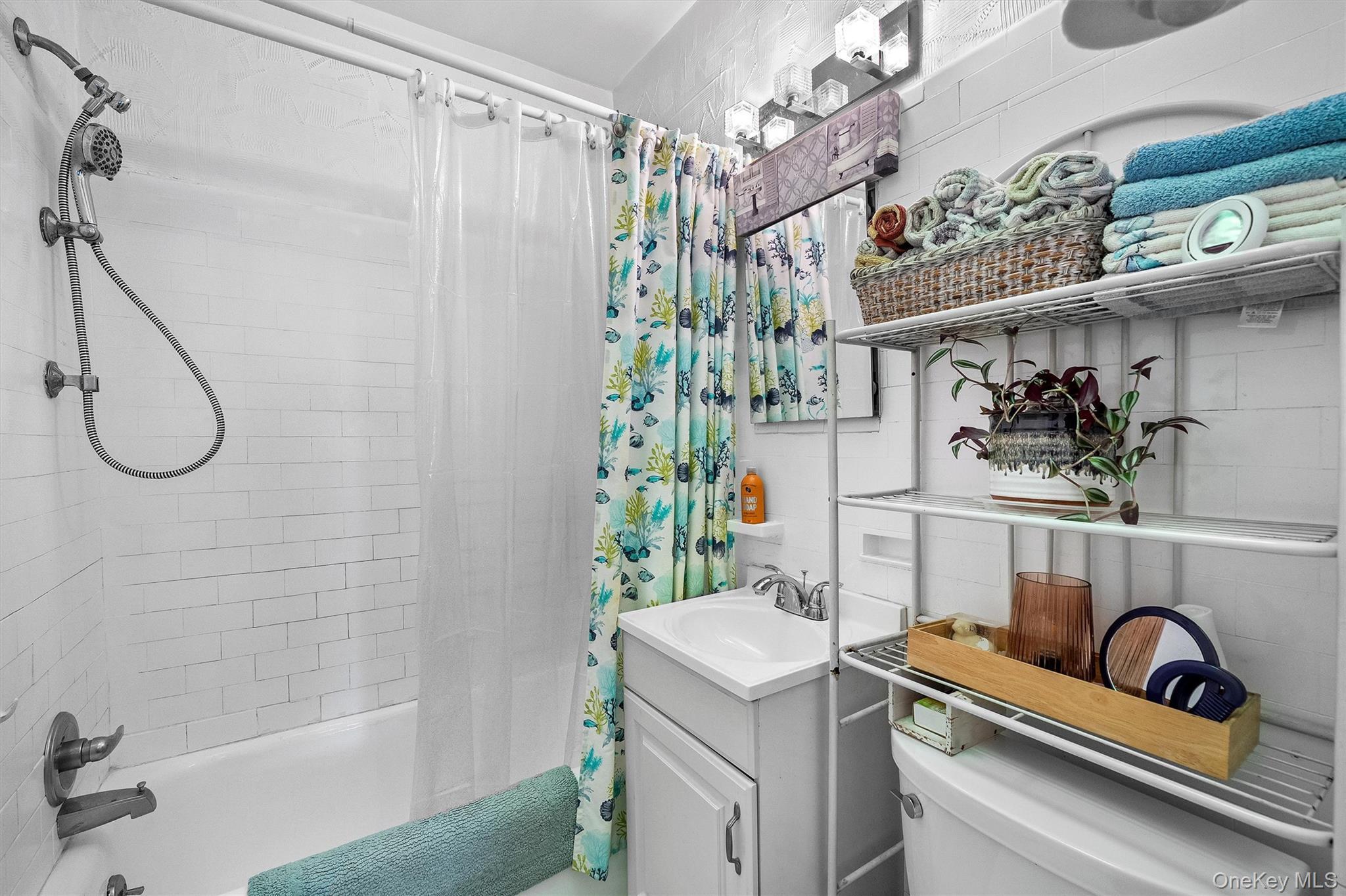 Single Family Secor  Westchester County, NY 10562, MLS-892887-16