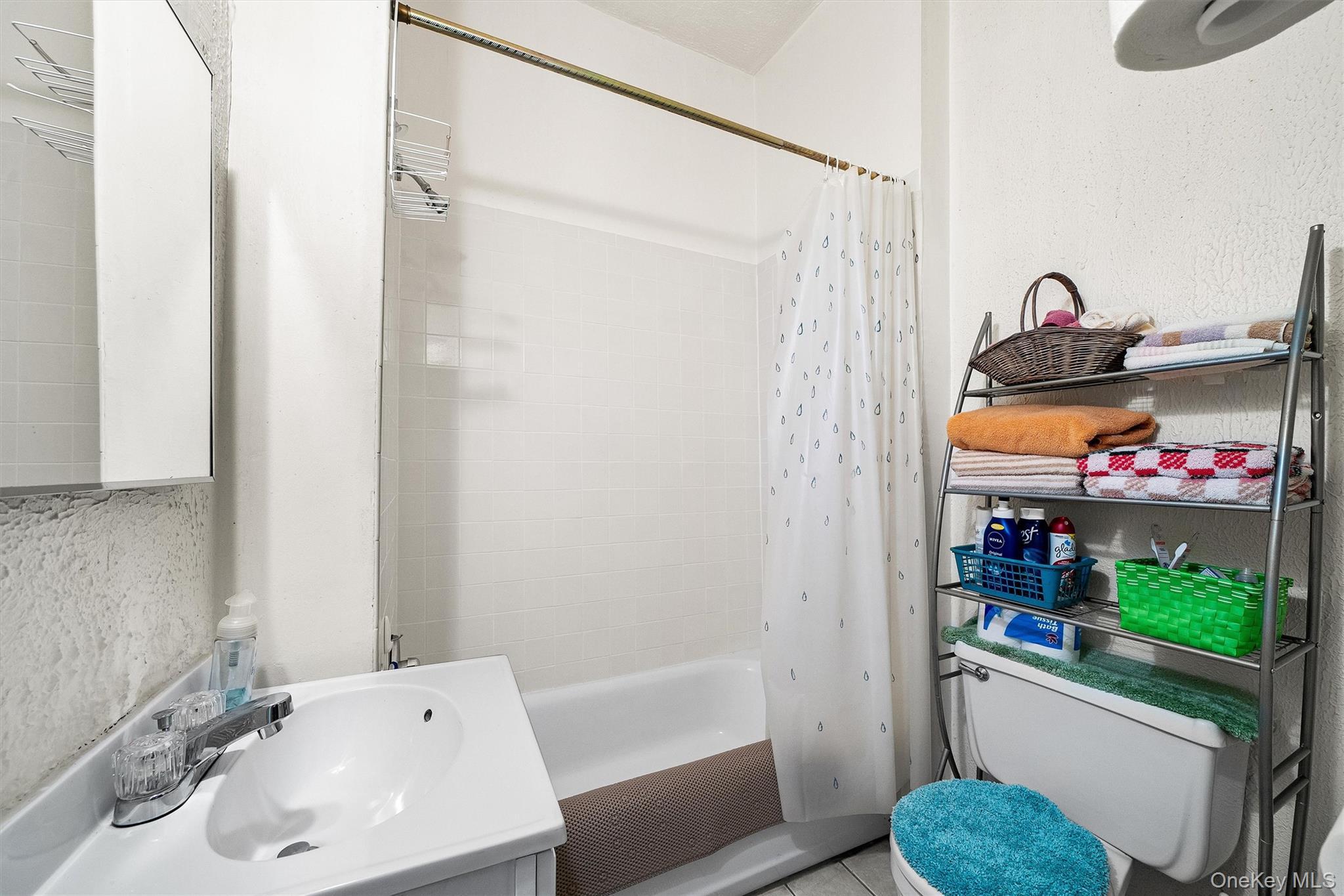 Single Family Secor  Westchester County, NY 10562, MLS-892887-23