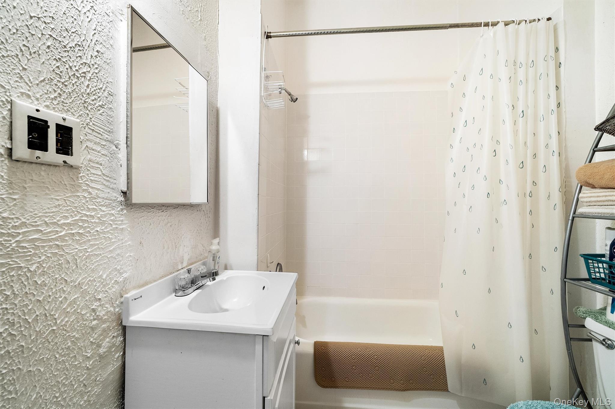 Single Family Secor  Westchester County, NY 10562, MLS-892887-25