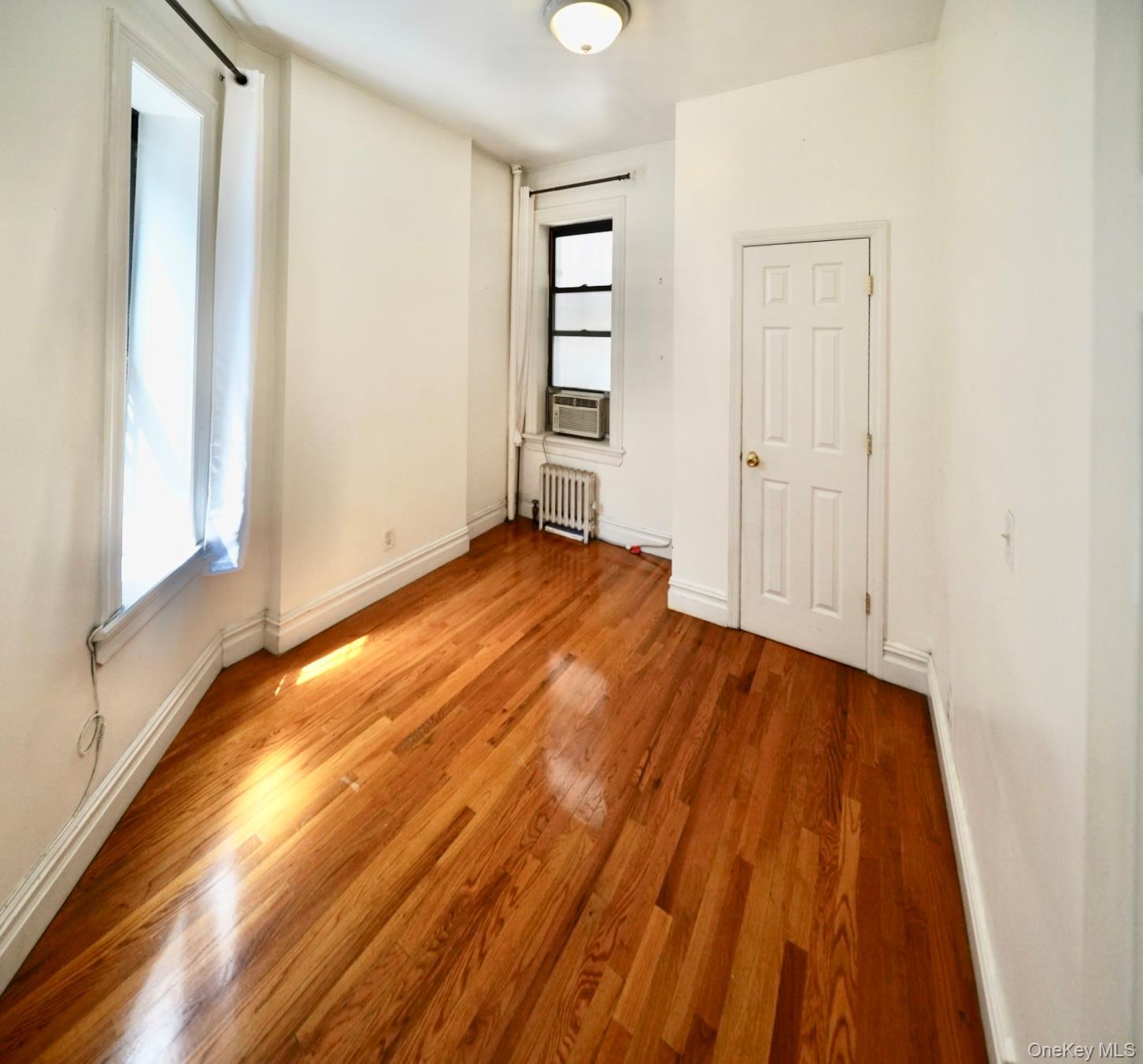 Apartment West 88th  Manhattan, NY 10024, MLS-892923-11