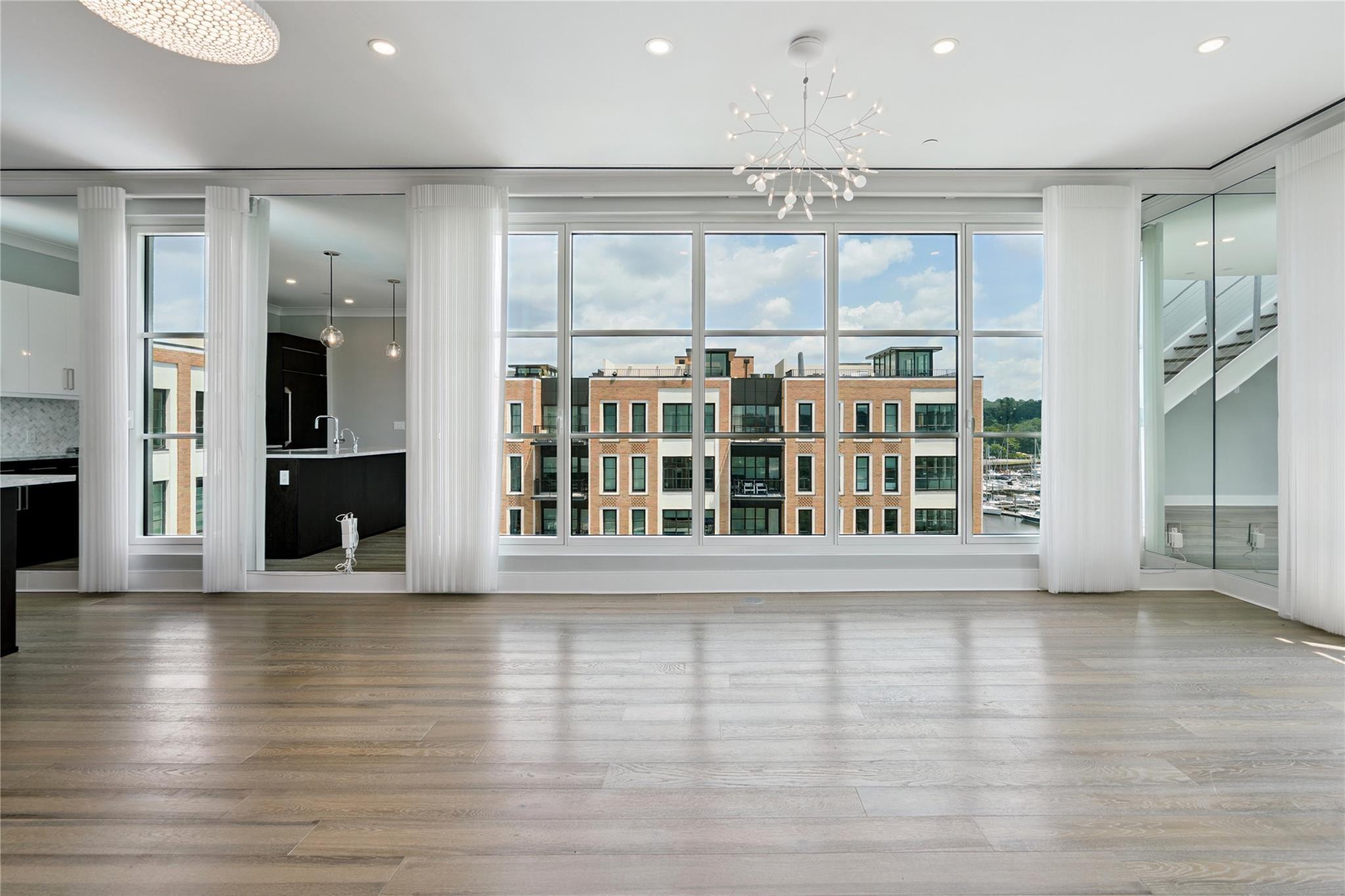 Condo Garvies Point  Nassau County, NY 11542, MLS-892951-2
